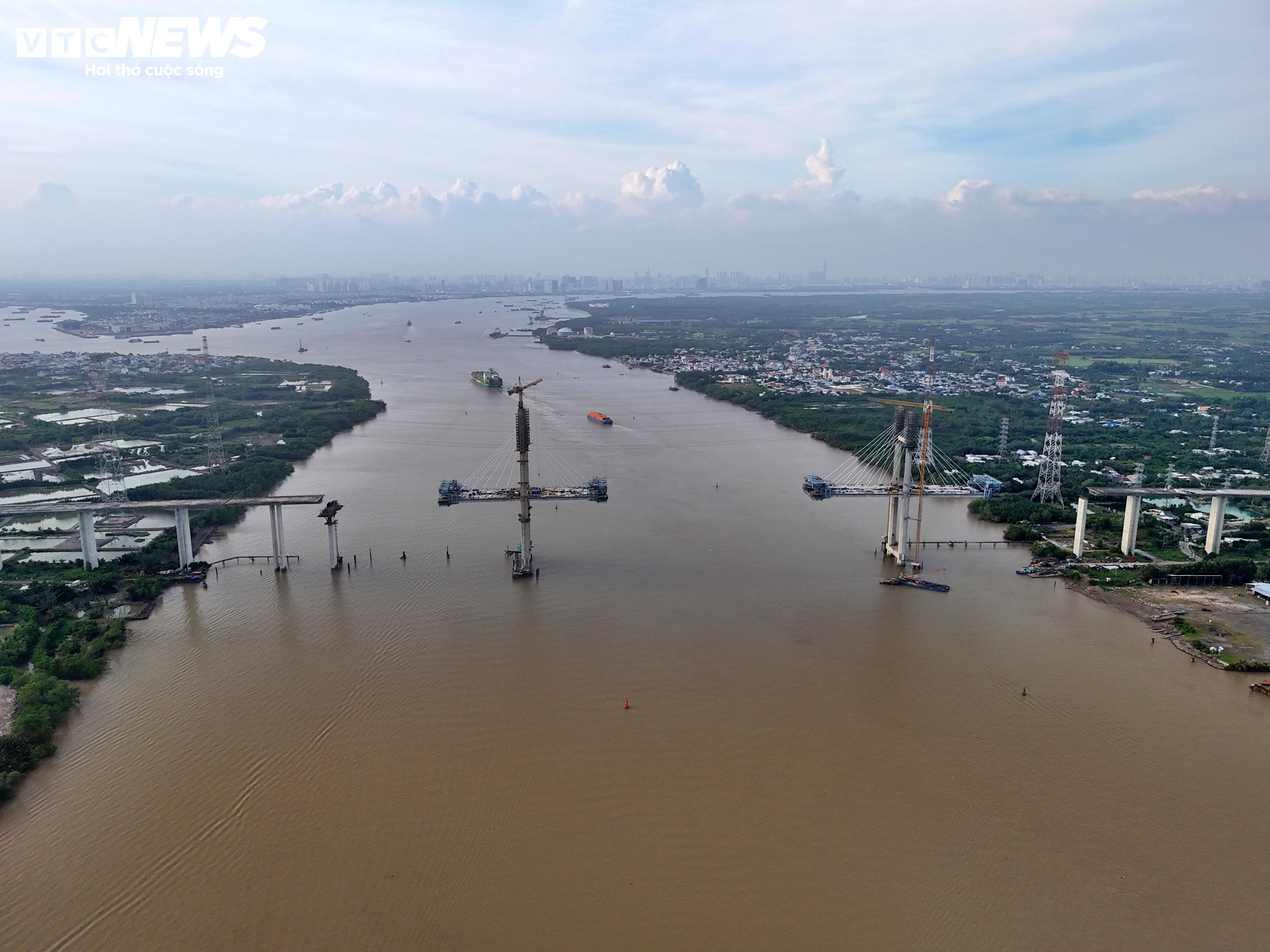 The final bottleneck on the Ben Luc - Long Thanh expressway accelerates towards completion - 1