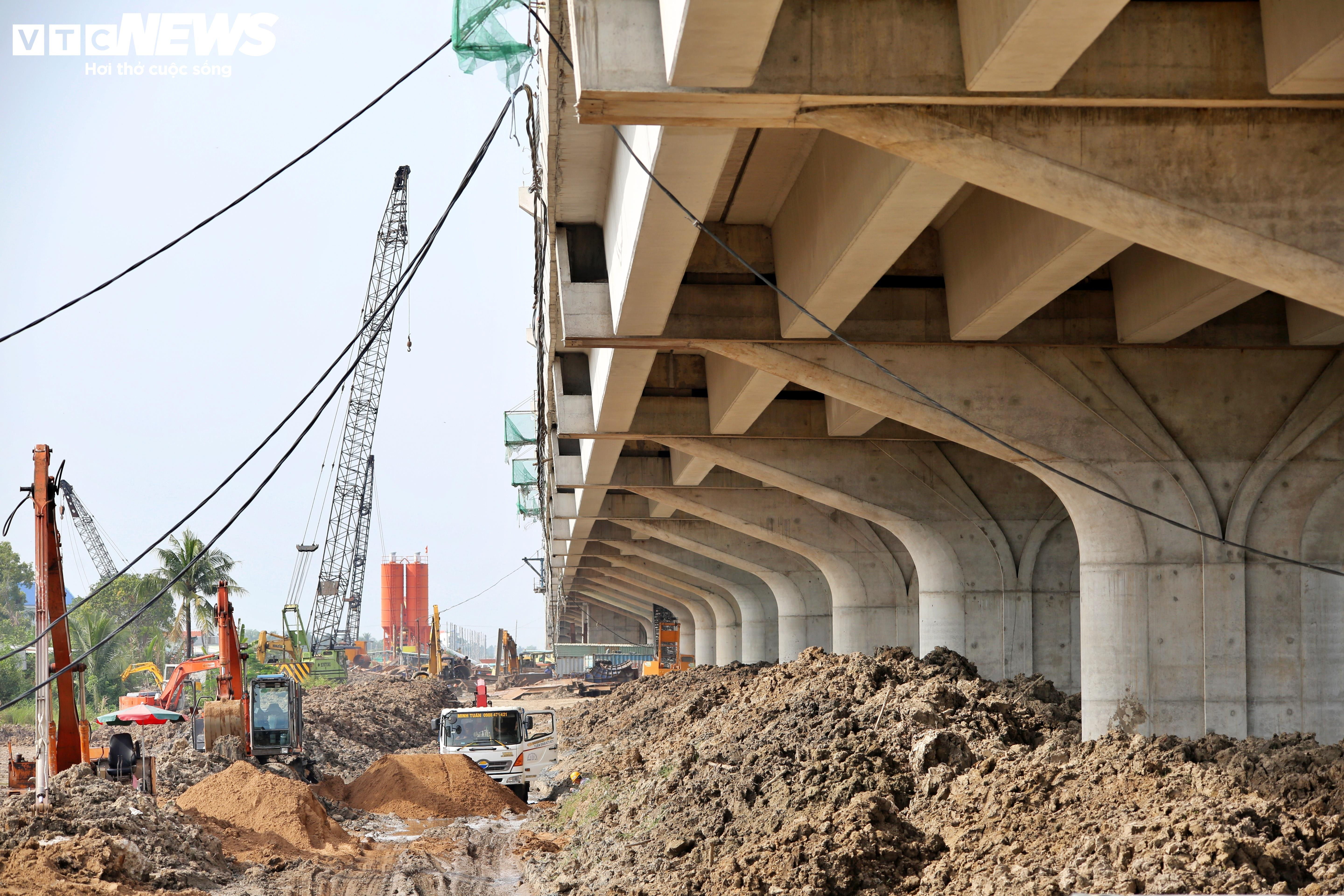 Cận cảnh siêu nút giao nối 3 cao tốc qua TP.HCM trước ngày thông xe kỹ thuật - 8