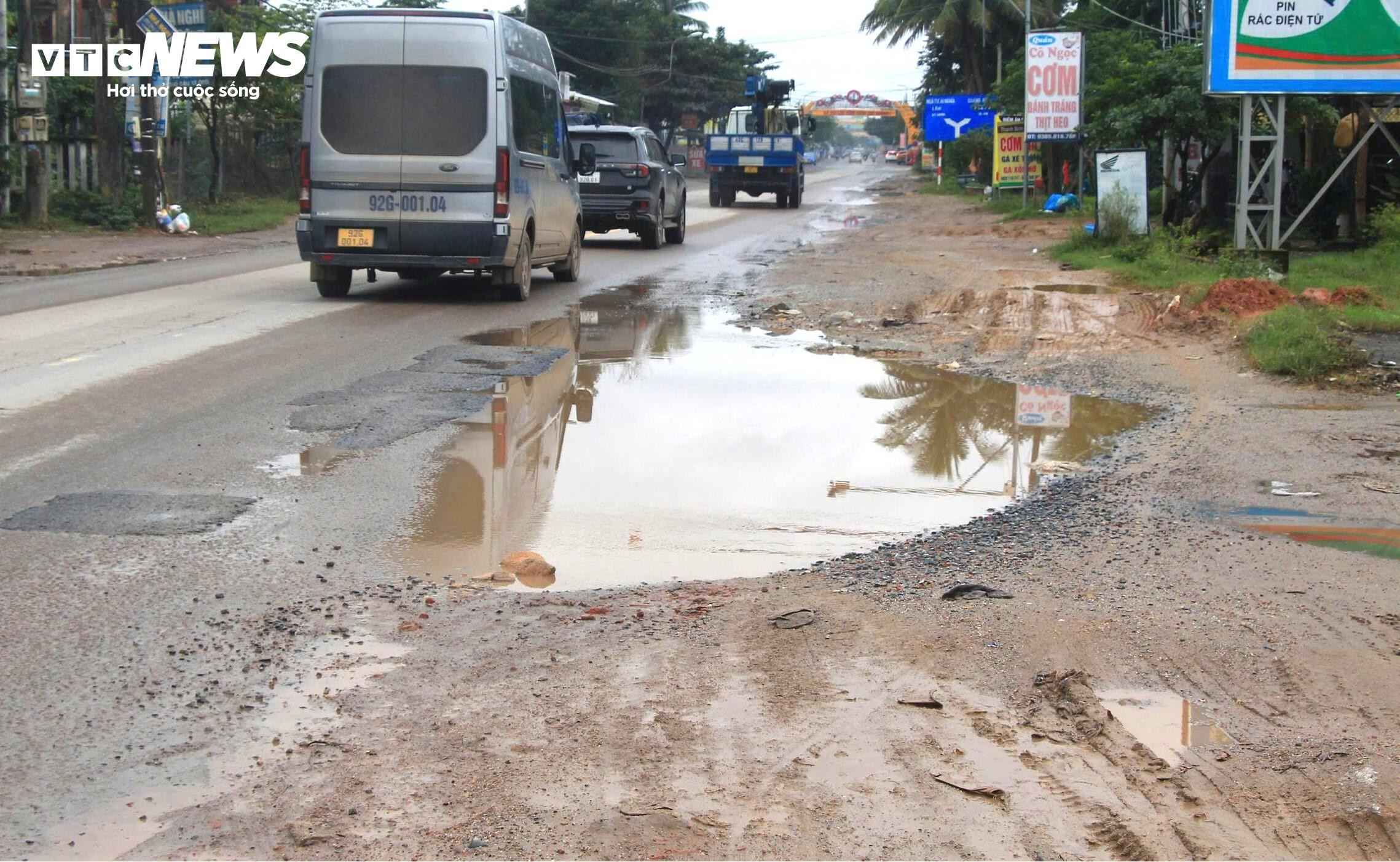 Quốc lộ 14B nát như tương, dân ngao ngán dự án cải tạo gần 780 tỷ thi công ì ạch - 2