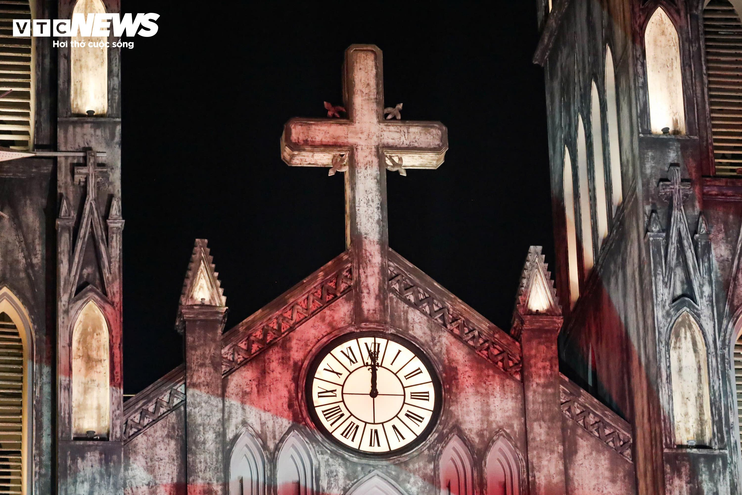 Những khoảnh khắc ấm áp trong đêm Noel - 8