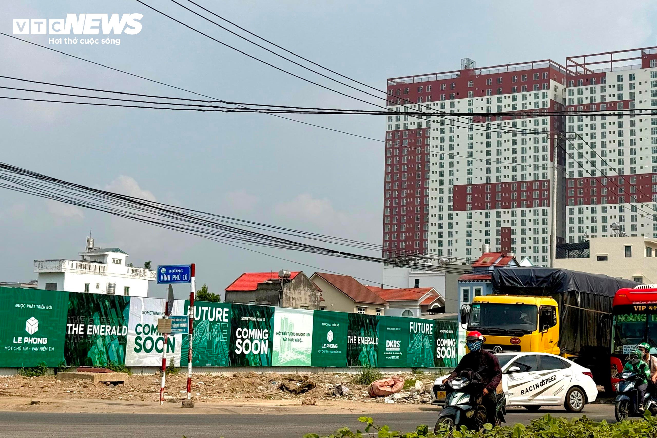 Chung cư 'mọc' dày đặc, người trẻ TP.HCM vẫn xa giấc mơ an cư - 4