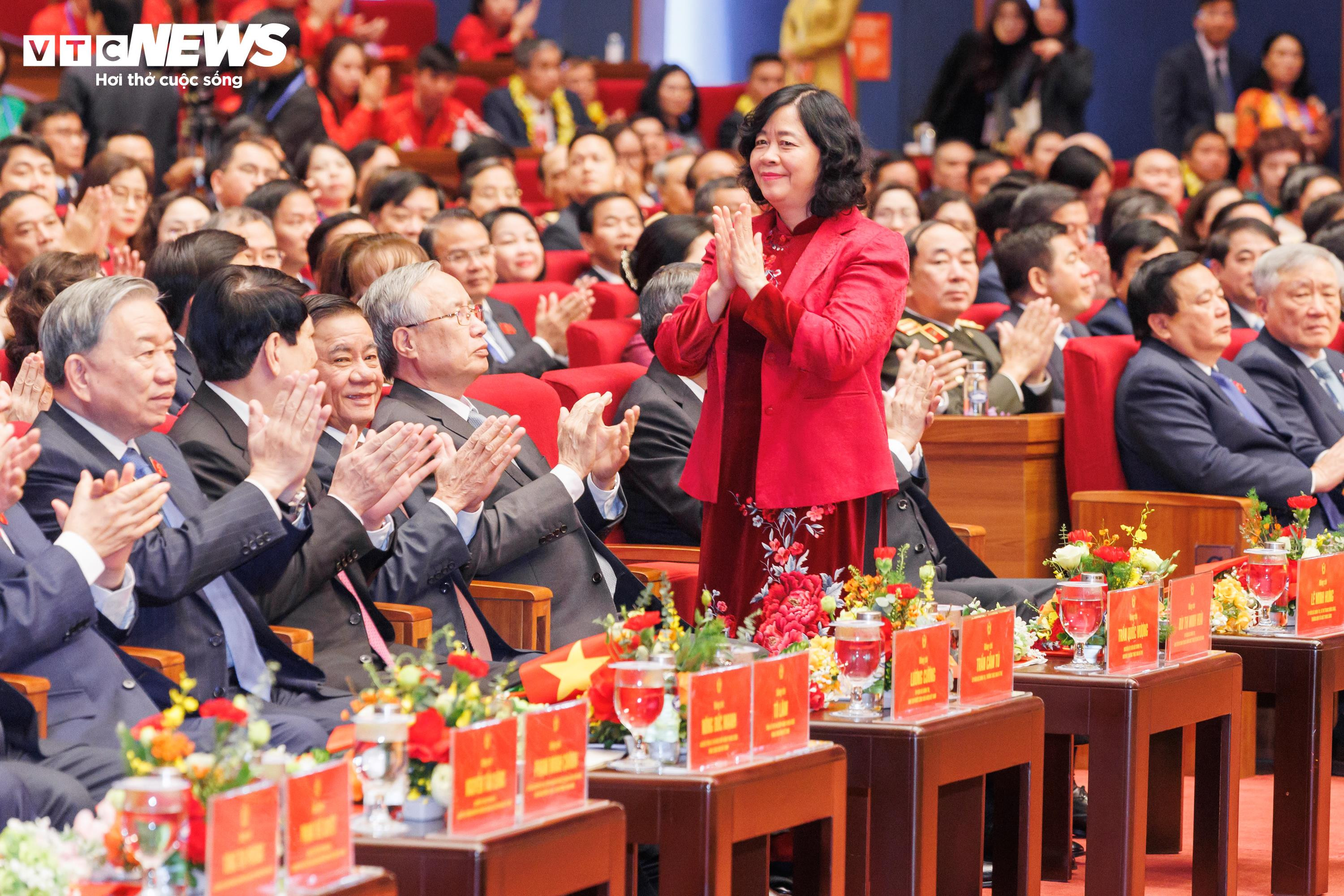 Lãnh đạo Đảng và Nhà nước dự Đại hội Thi đua yêu nước lần thứ XI - 4