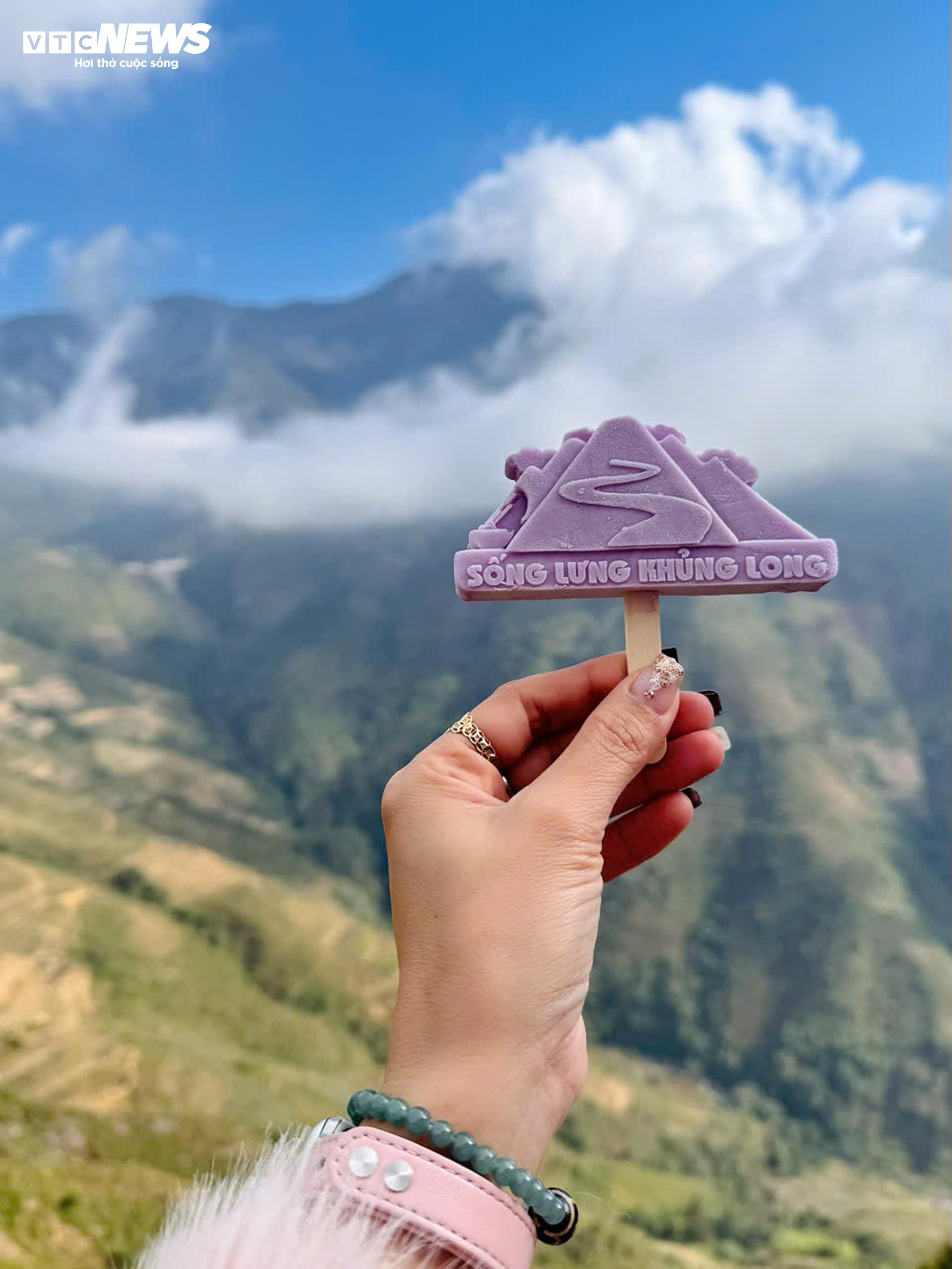 Mái nhà 'gây sốt' ở Tà Xùa, hút du khách check-in giữa mây trắng bồng bềnh - 6