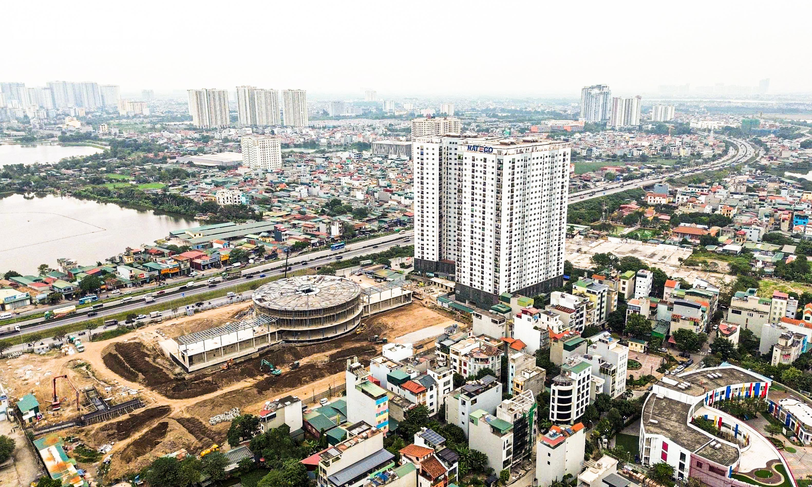 Mục sở thị bến xe khách đầu tiên của Hà Nội có hầm gửi 5.000m² sắp hoàn thành - 1