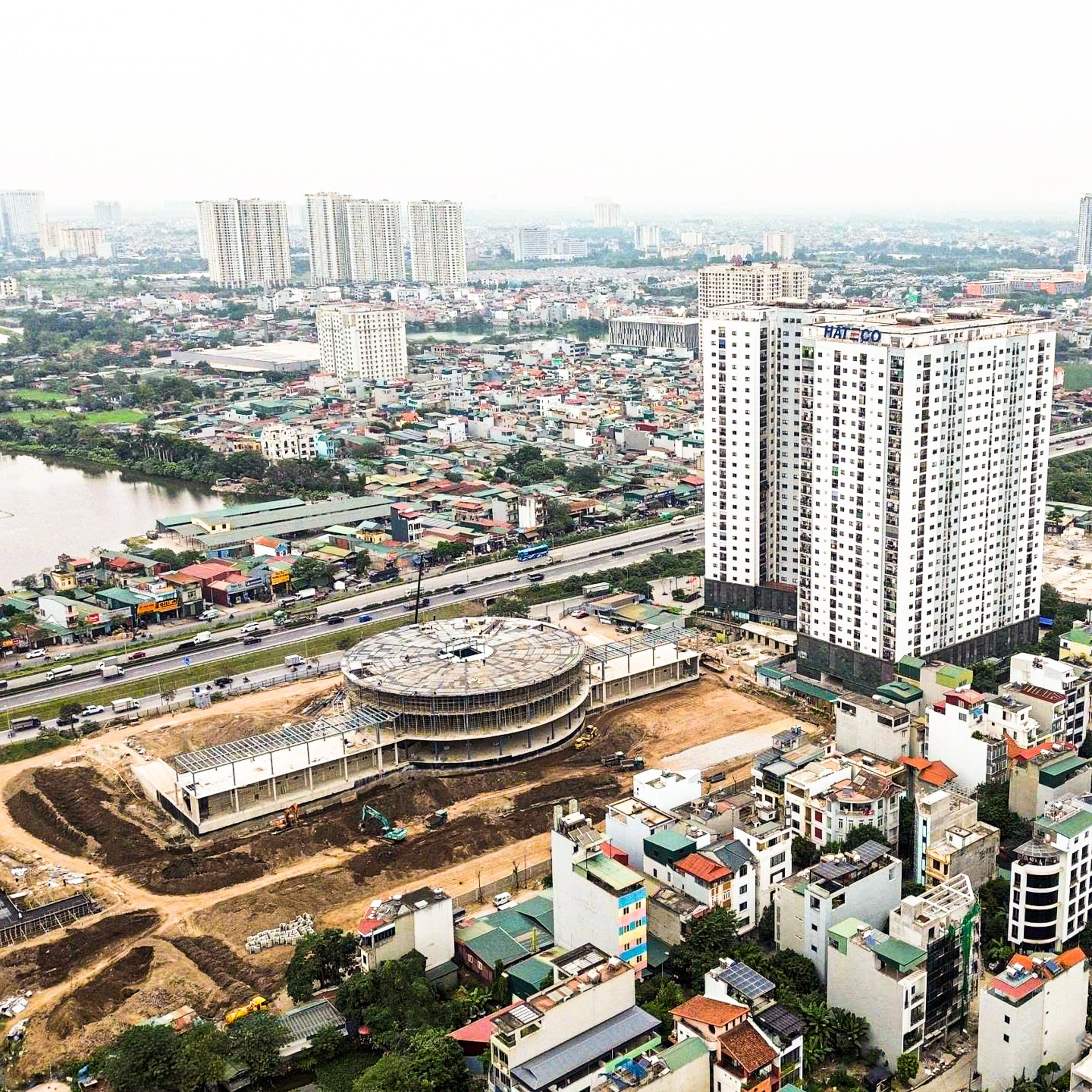 Mục sở thị bến xe khách đầu tiên của Hà Nội có hầm gửi 5.000m² sắp hoàn thành - 2