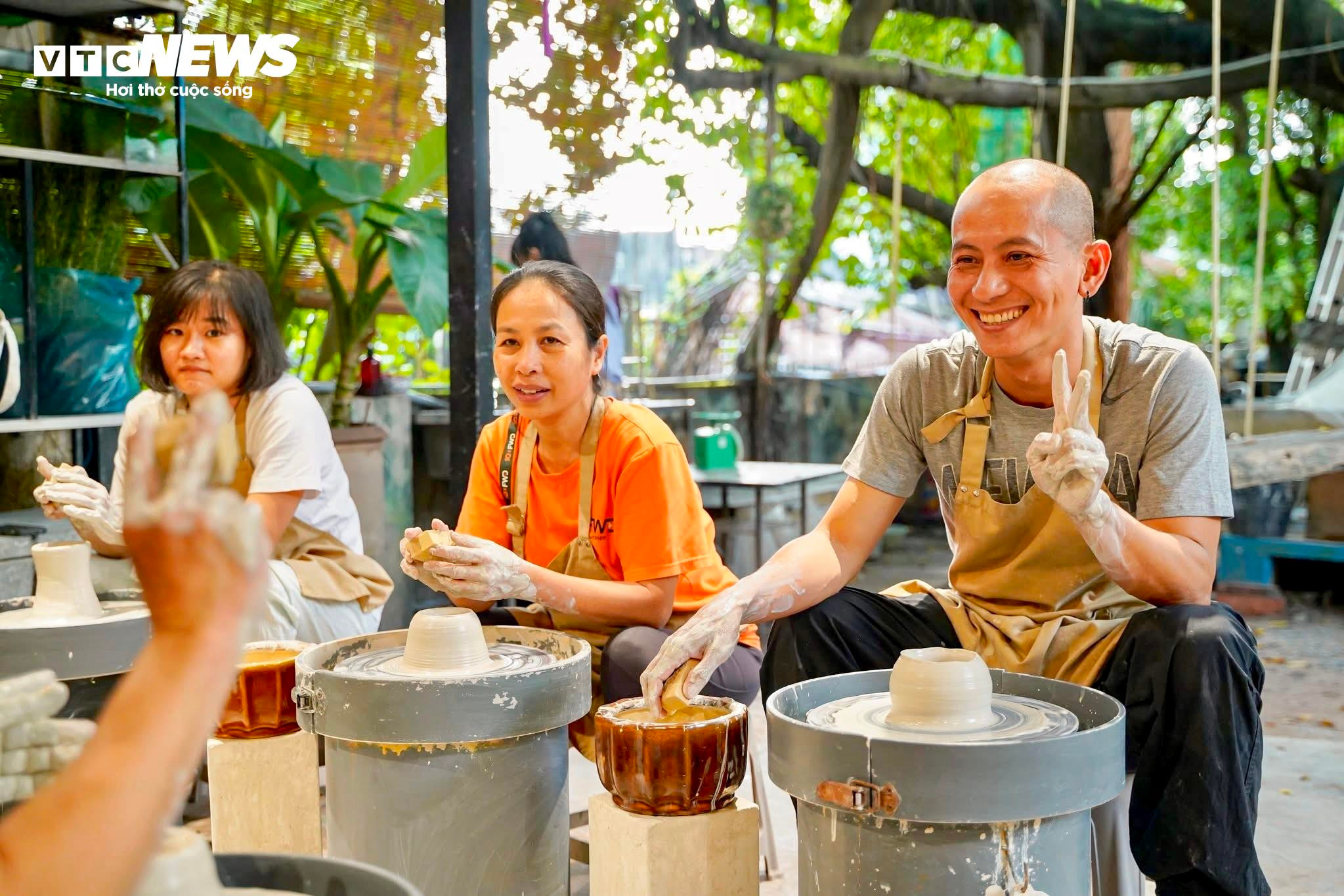  Làng gốm TP.HCM sôi động mùa tạo hình linh vật Tết Bính Ngọ 2026 - 16