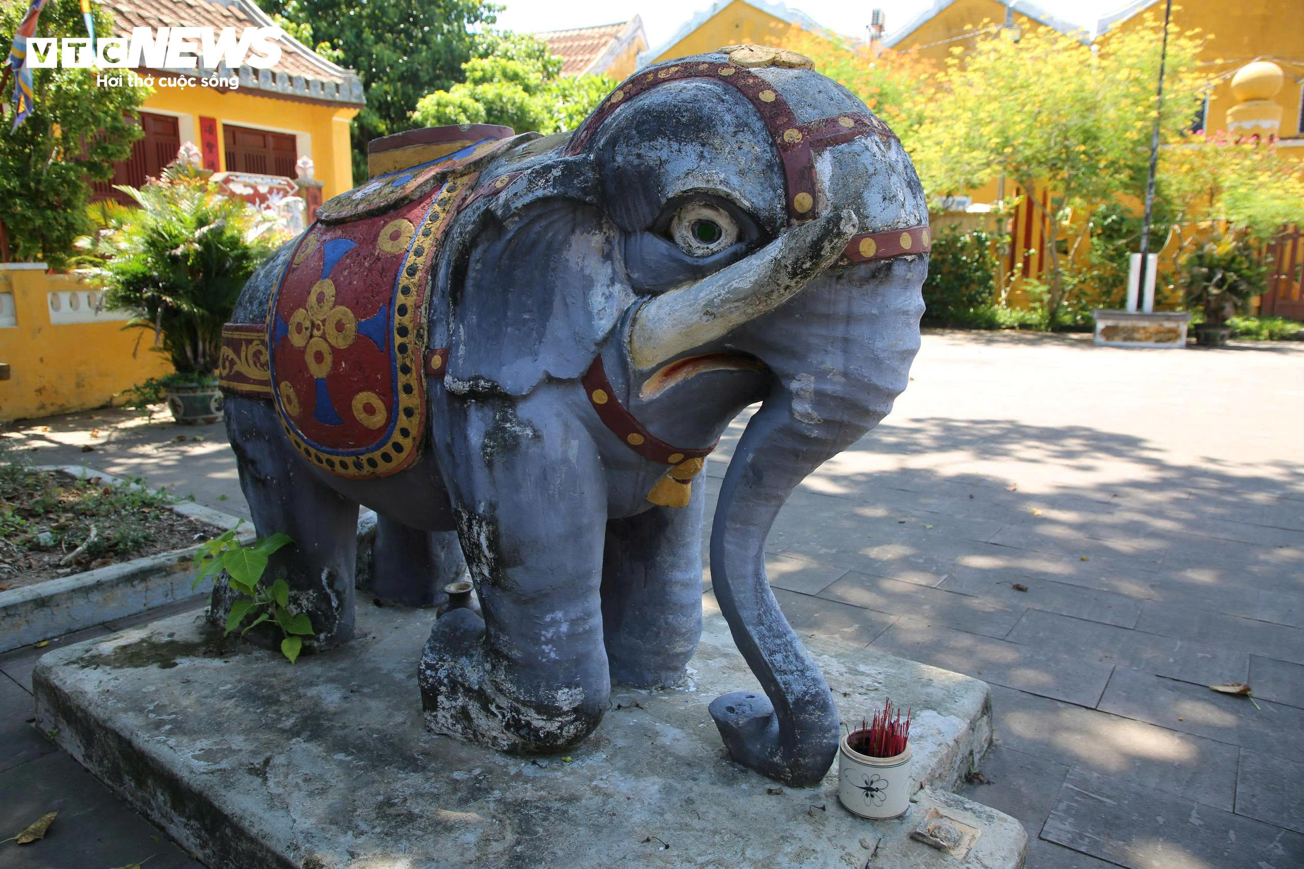 Độc đáo kiến trúc đình Ông Voi - nơi lưu giữ 10 đạo sắc phong ở phố cổ Hội An - 4