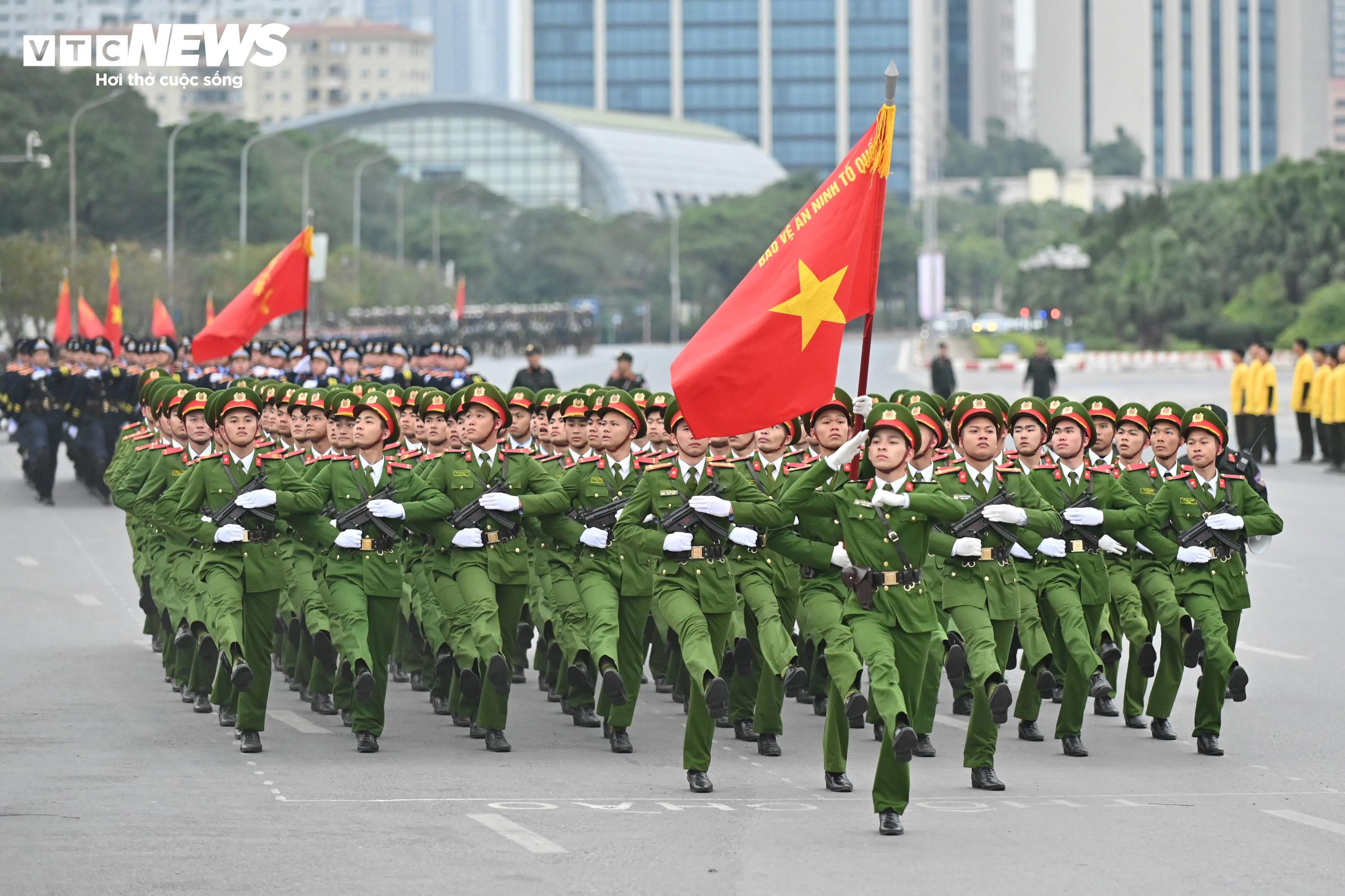 Lực lượng công an và khí tài hiện đại diễn tập bảo vệ Đại hội XIV của Đảng - 10