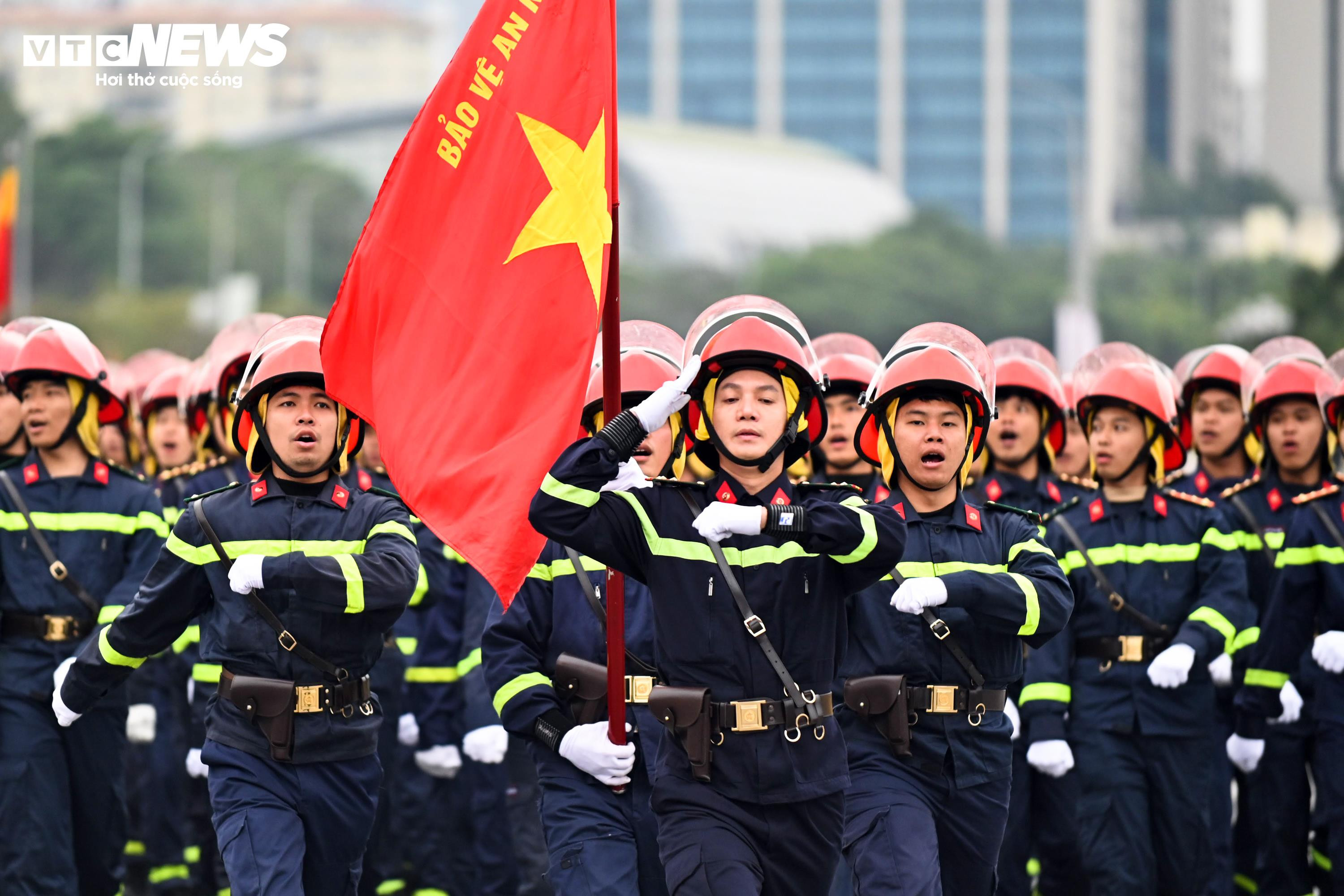 Lực lượng công an và khí tài hiện đại diễn tập bảo vệ Đại hội XIV của Đảng - 11