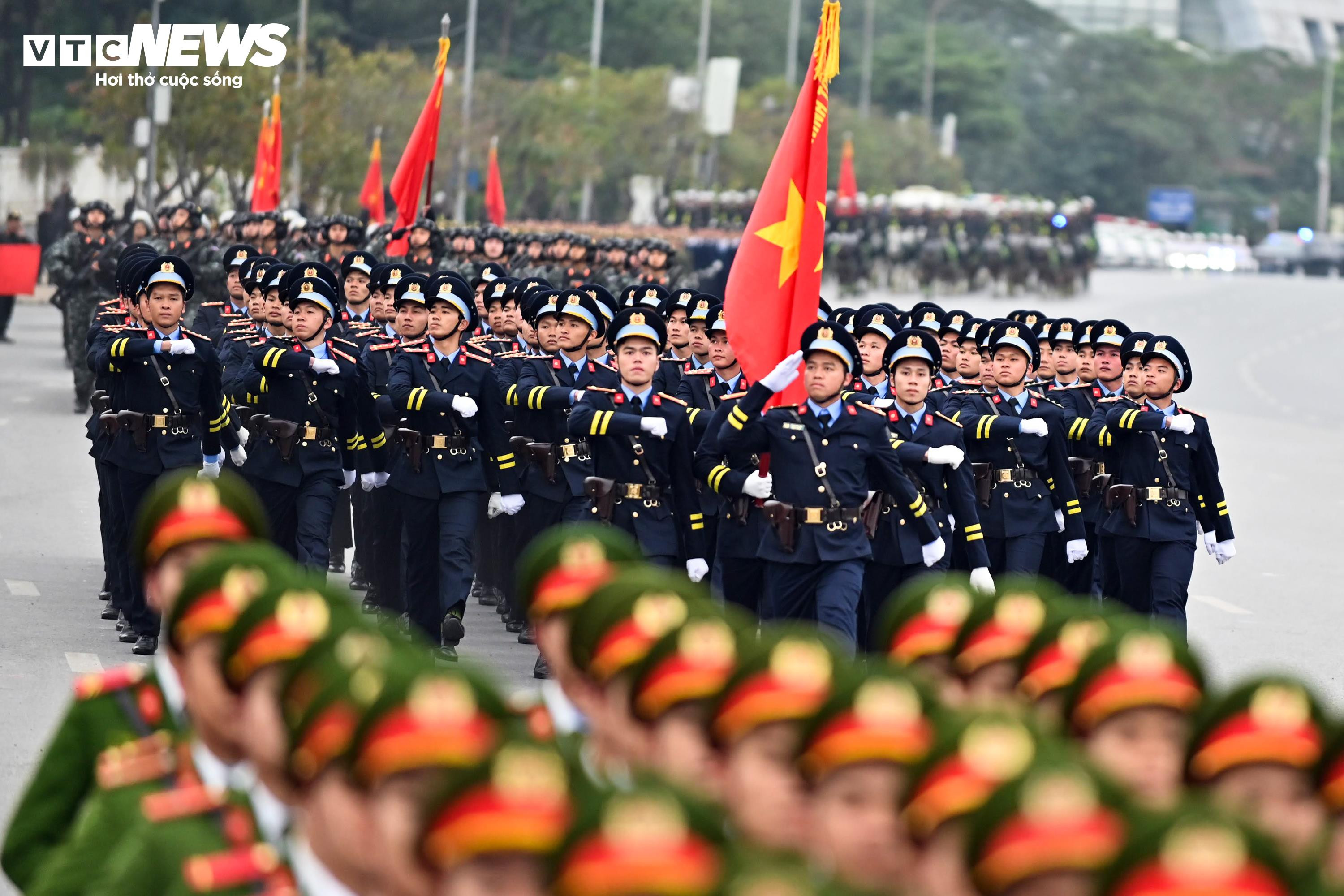 Lực lượng công an và khí tài hiện đại diễn tập bảo vệ Đại hội XIV của Đảng - 16