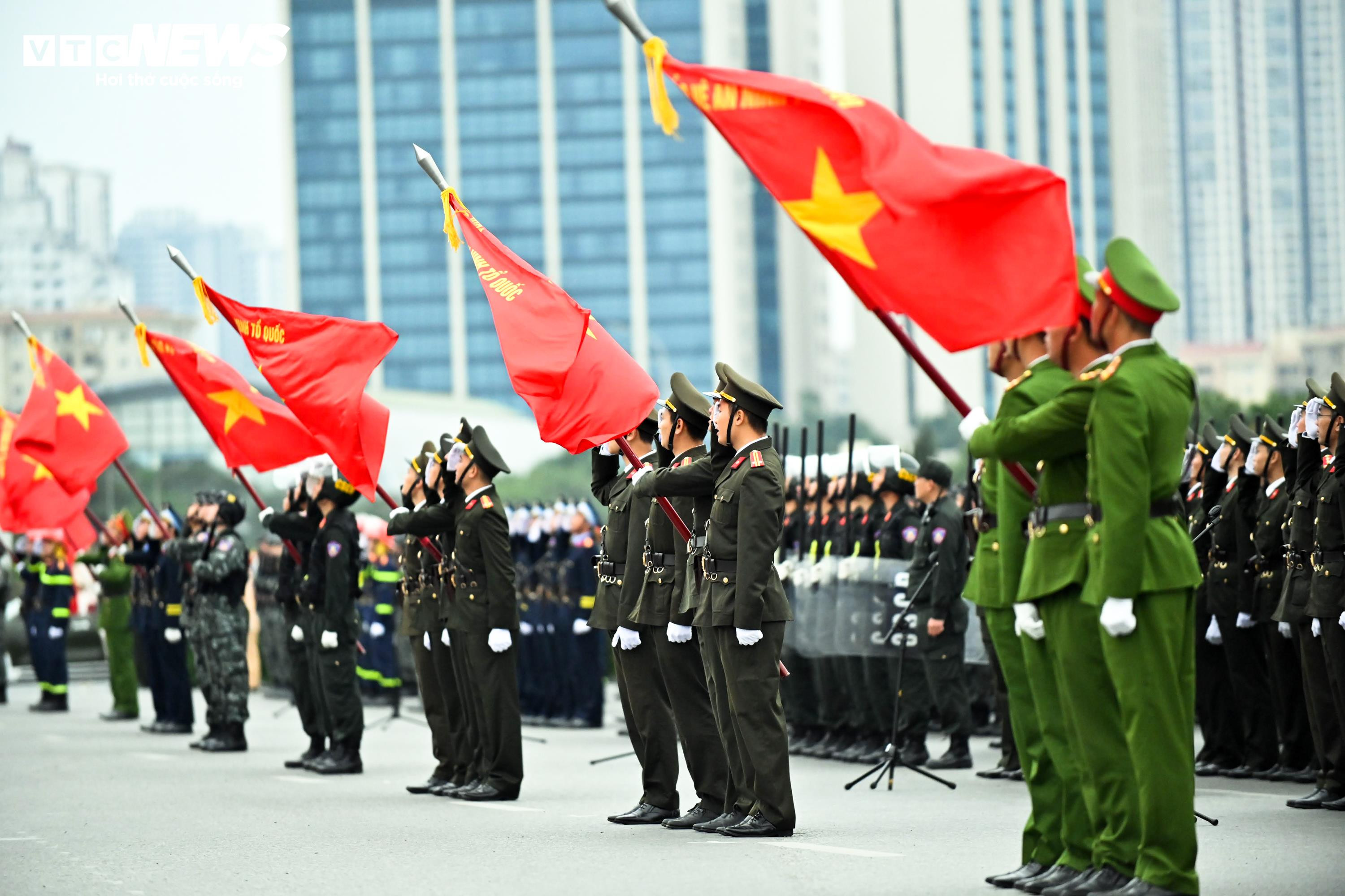 Lực lượng công an và khí tài hiện đại diễn tập bảo vệ Đại hội XIV của Đảng - 1