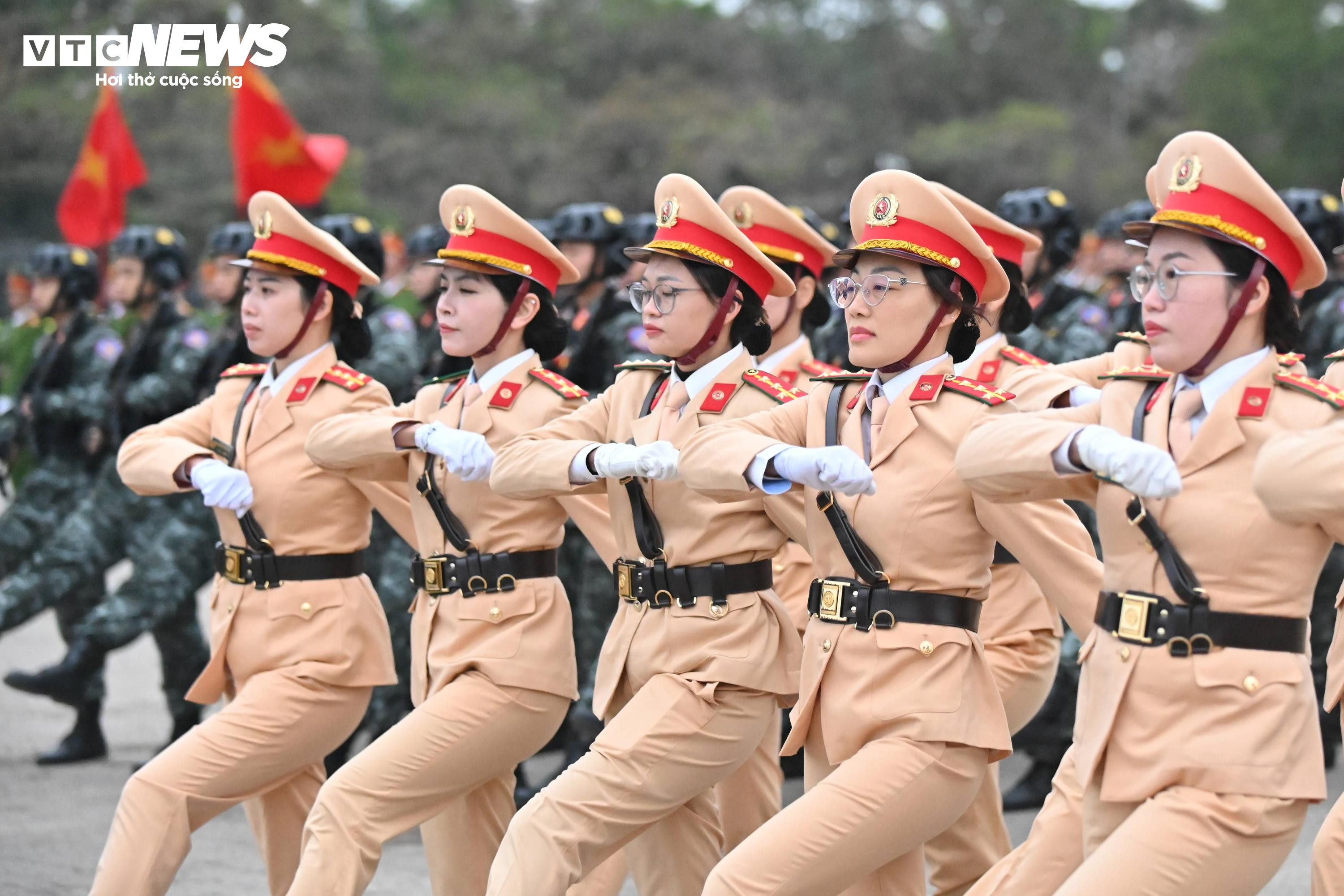 Lực lượng công an và khí tài hiện đại diễn tập bảo vệ Đại hội XIV của Đảng - 7