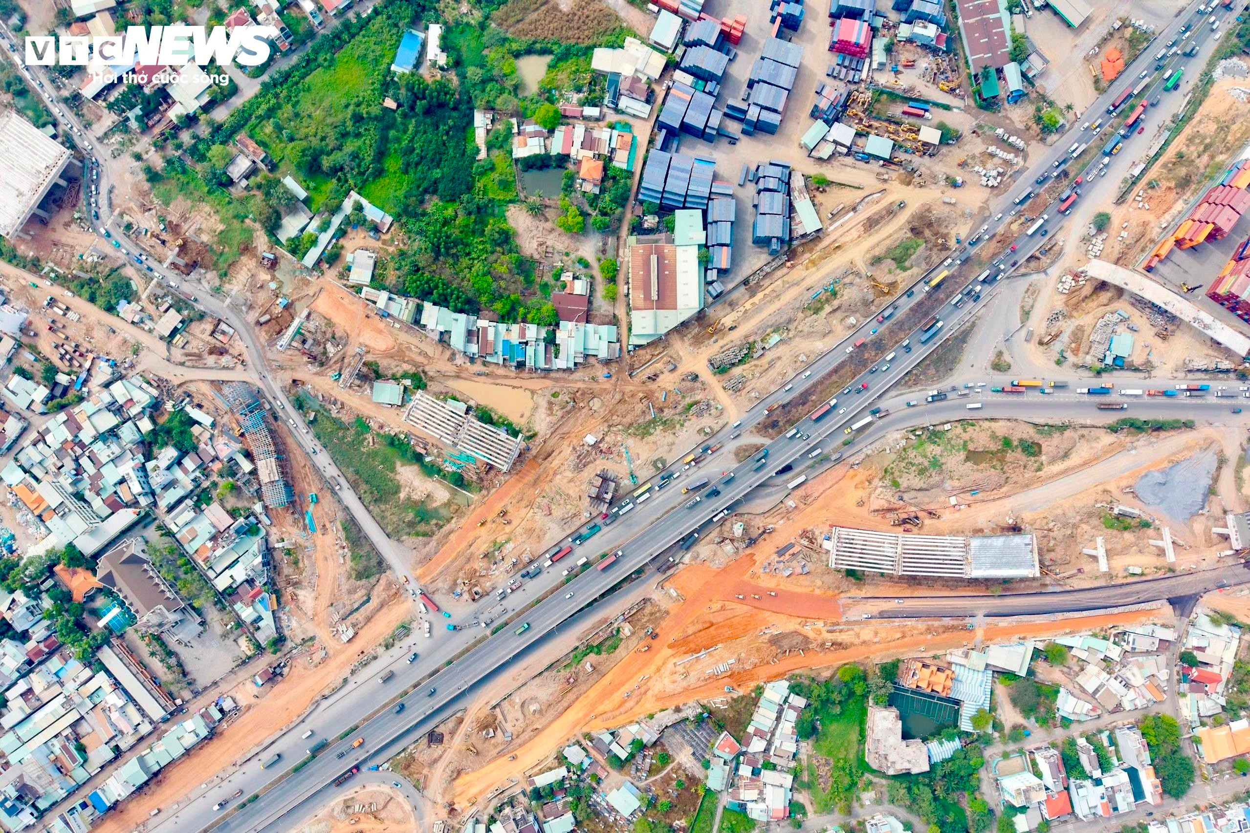 Đại công trường nút giao Tân Vạn chạy nước rút - 1