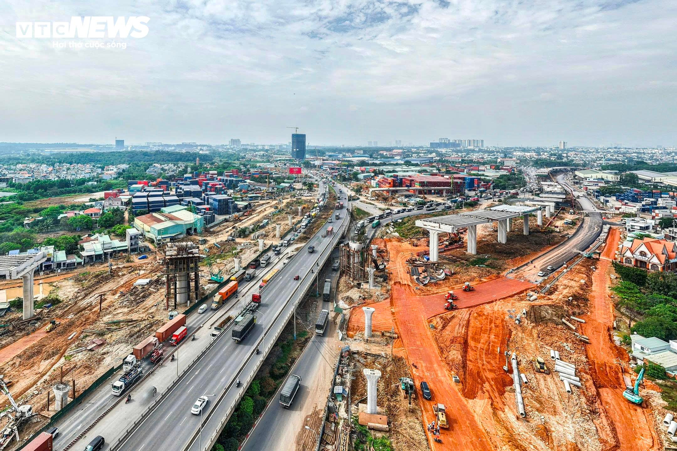 Đại công trường nút giao Tân Vạn chạy nước rút - 2