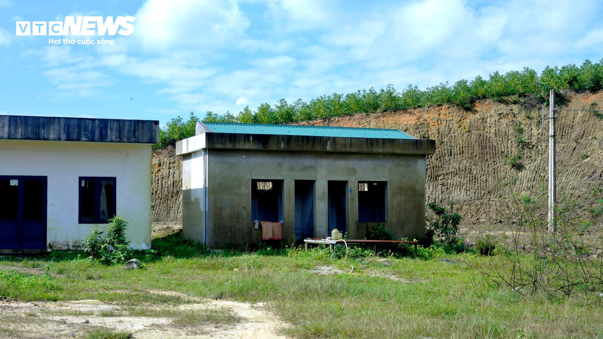 Cận cảnh dự án xử lý rác thải hơn 85 tỷ đồng, xây nhiều năm không xong ở Huế - 6