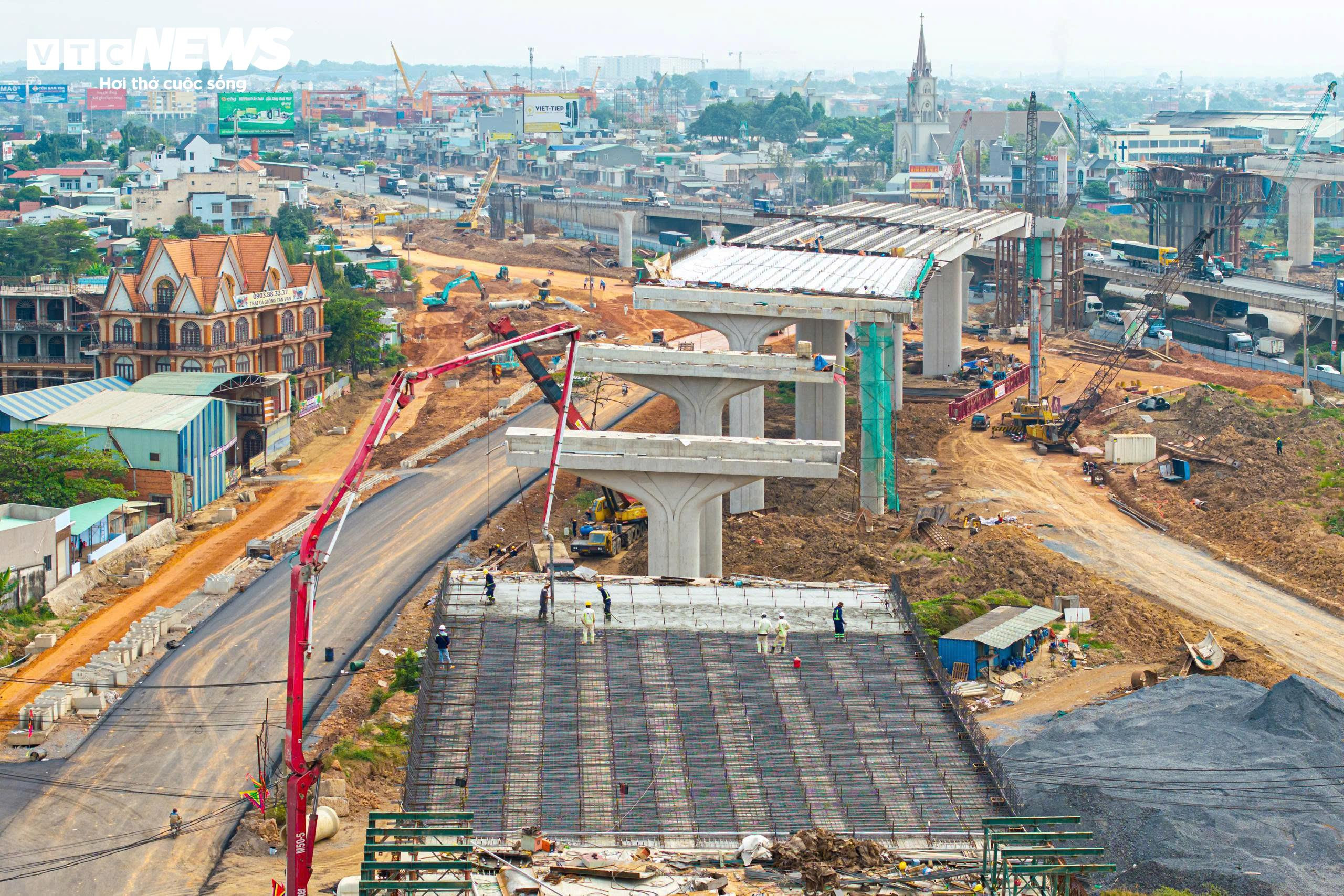 Đại công trường nút giao Tân Vạn chạy nước rút - 3