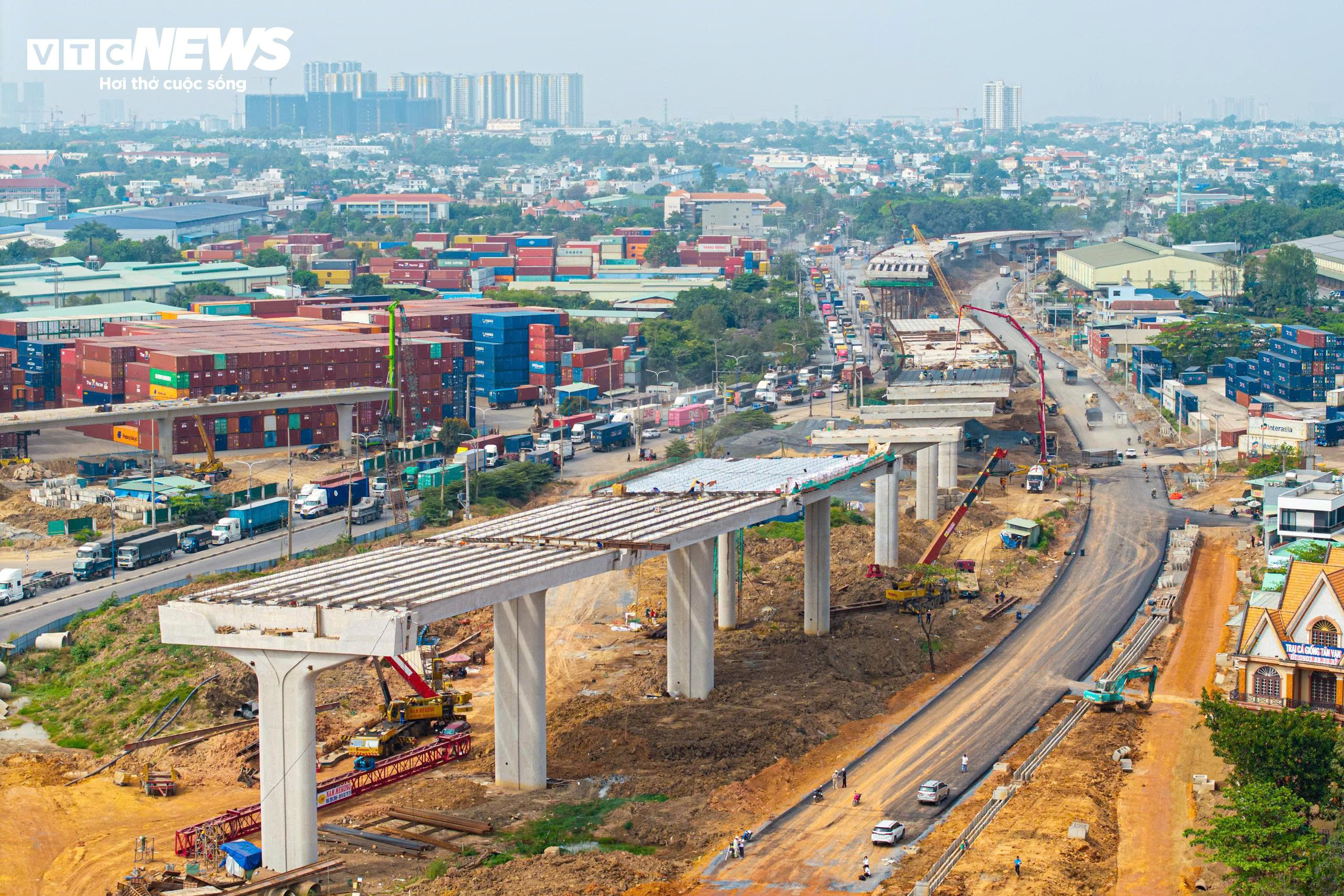 Đại công trường nút giao Tân Vạn chạy nước rút - 14