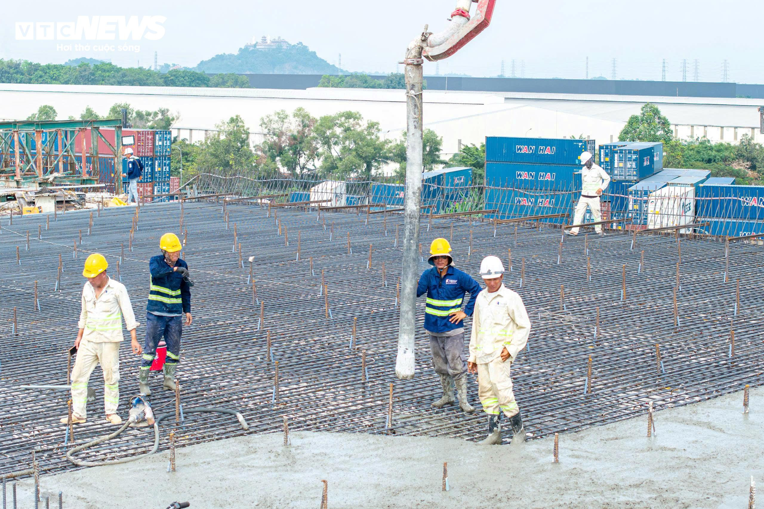 Đại công trường nút giao Tân Vạn chạy nước rút - 6