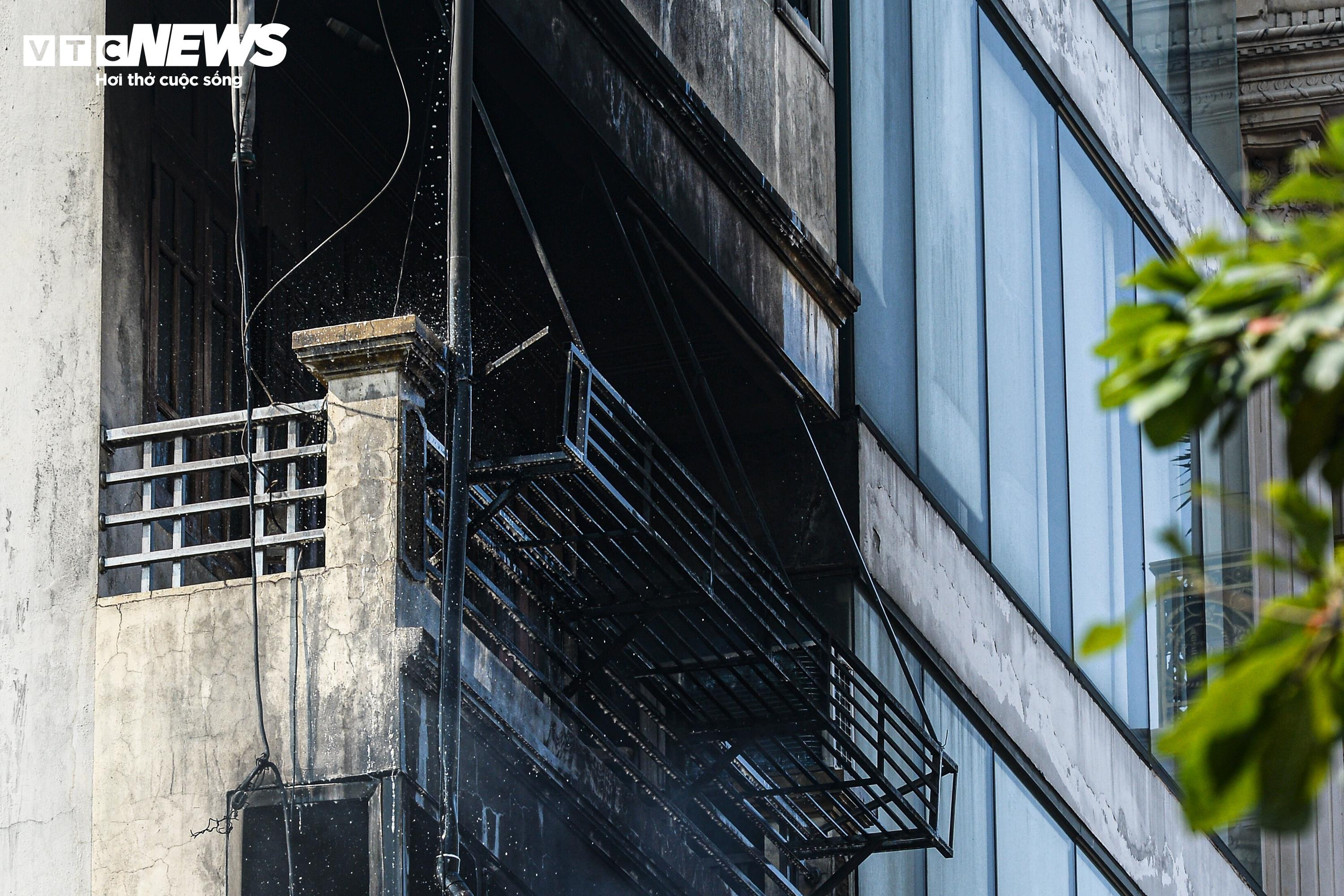 Hiện trường vụ cháy nhà ở Hà Nội khiến 2 người thiệt mạng - 5