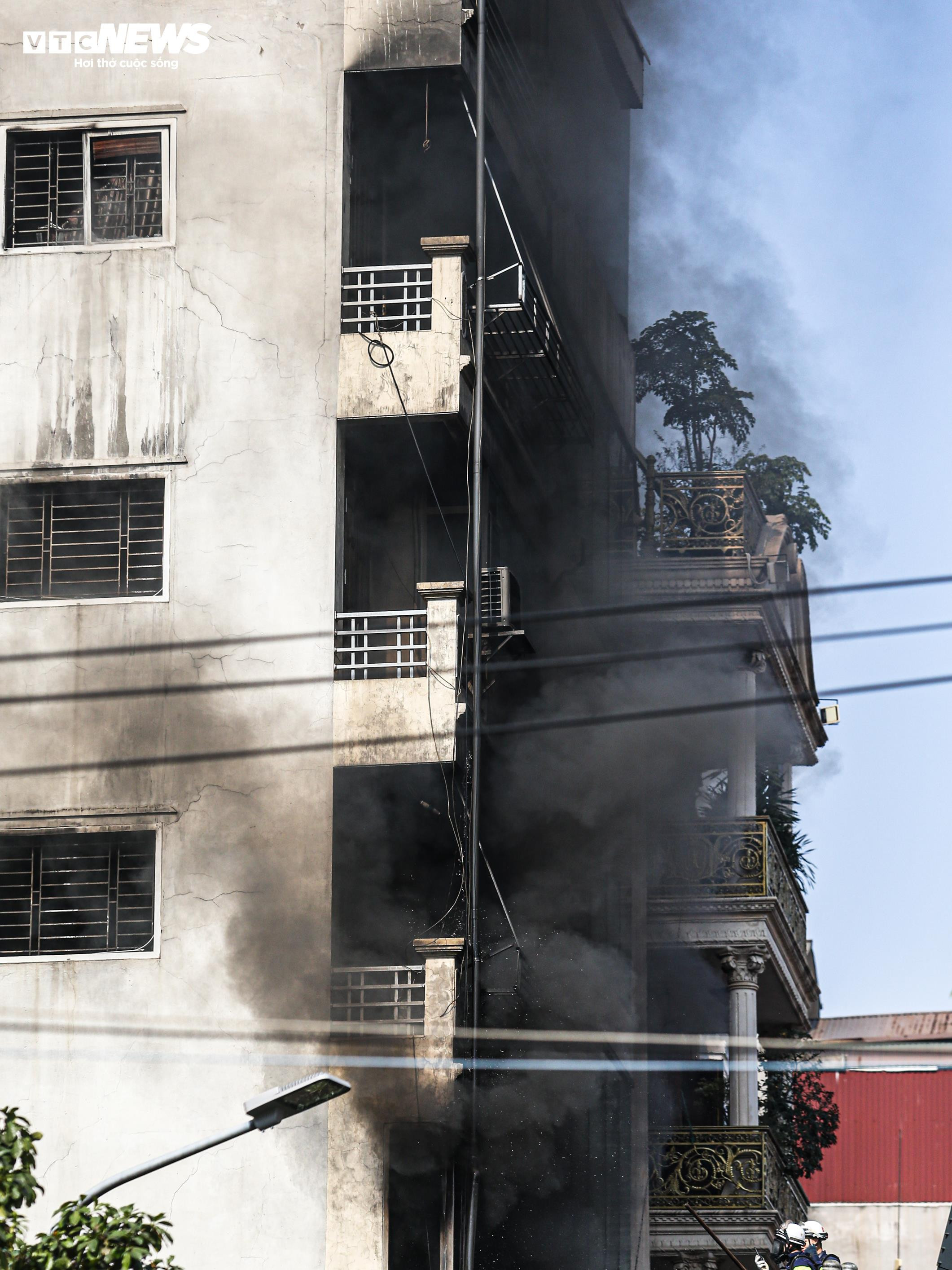 Hiện trường vụ cháy nhà ở Hà Nội khiến 2 người thiệt mạng - 2