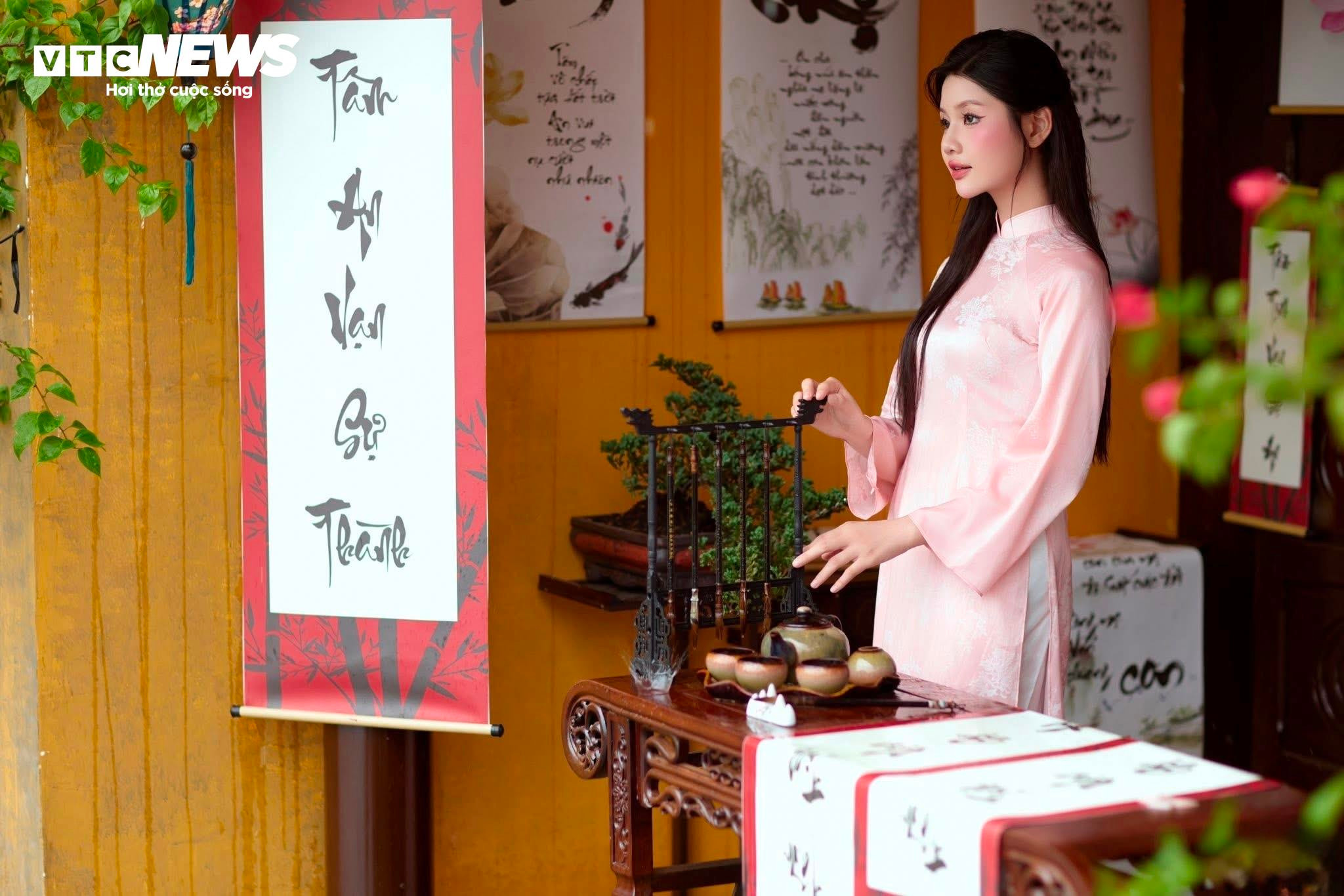 Sắc xuân rực rỡ qua những bộ ảnh áo dài của giới trẻ TP.HCM - 6