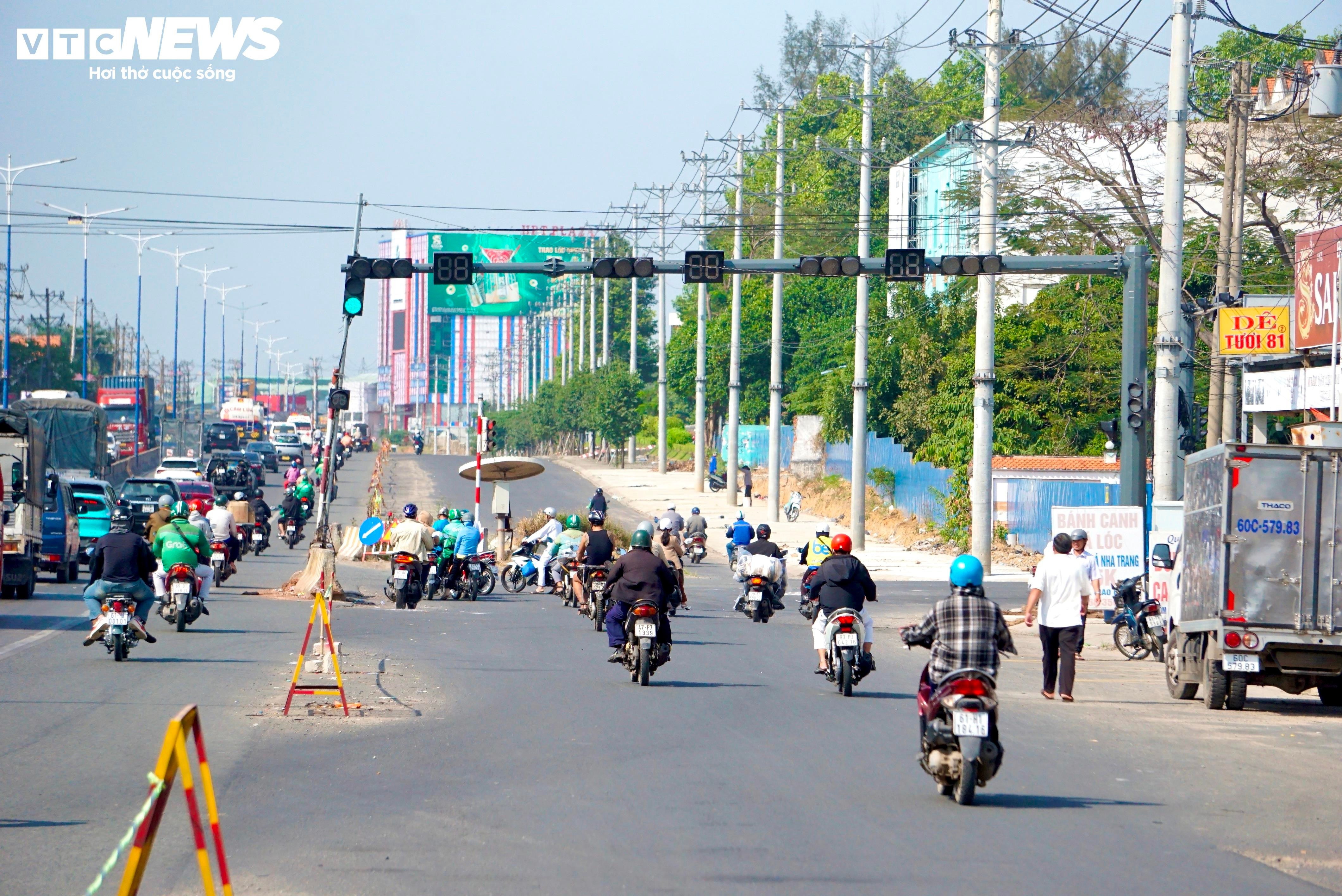 Diện mạo dự án mở rộng Quốc lộ 13 đoạn qua Bình Dương cũ sau 4 năm thi công - 14