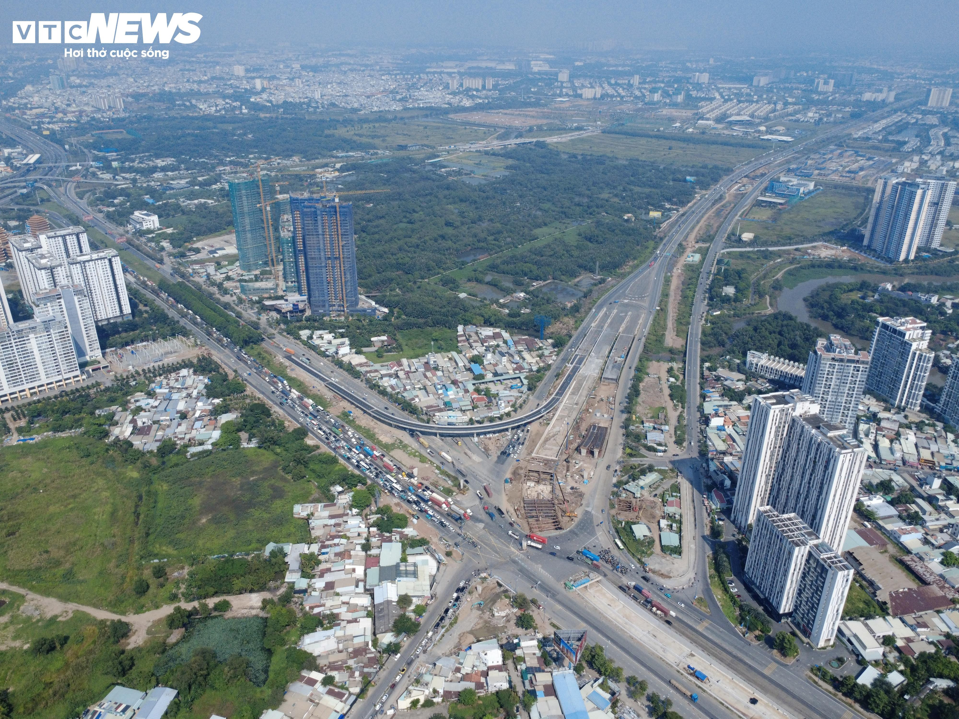 Hầm chui cuối cùng tại nút giao hiện đại nhất TP.HCM trước ngày thông xe - 1