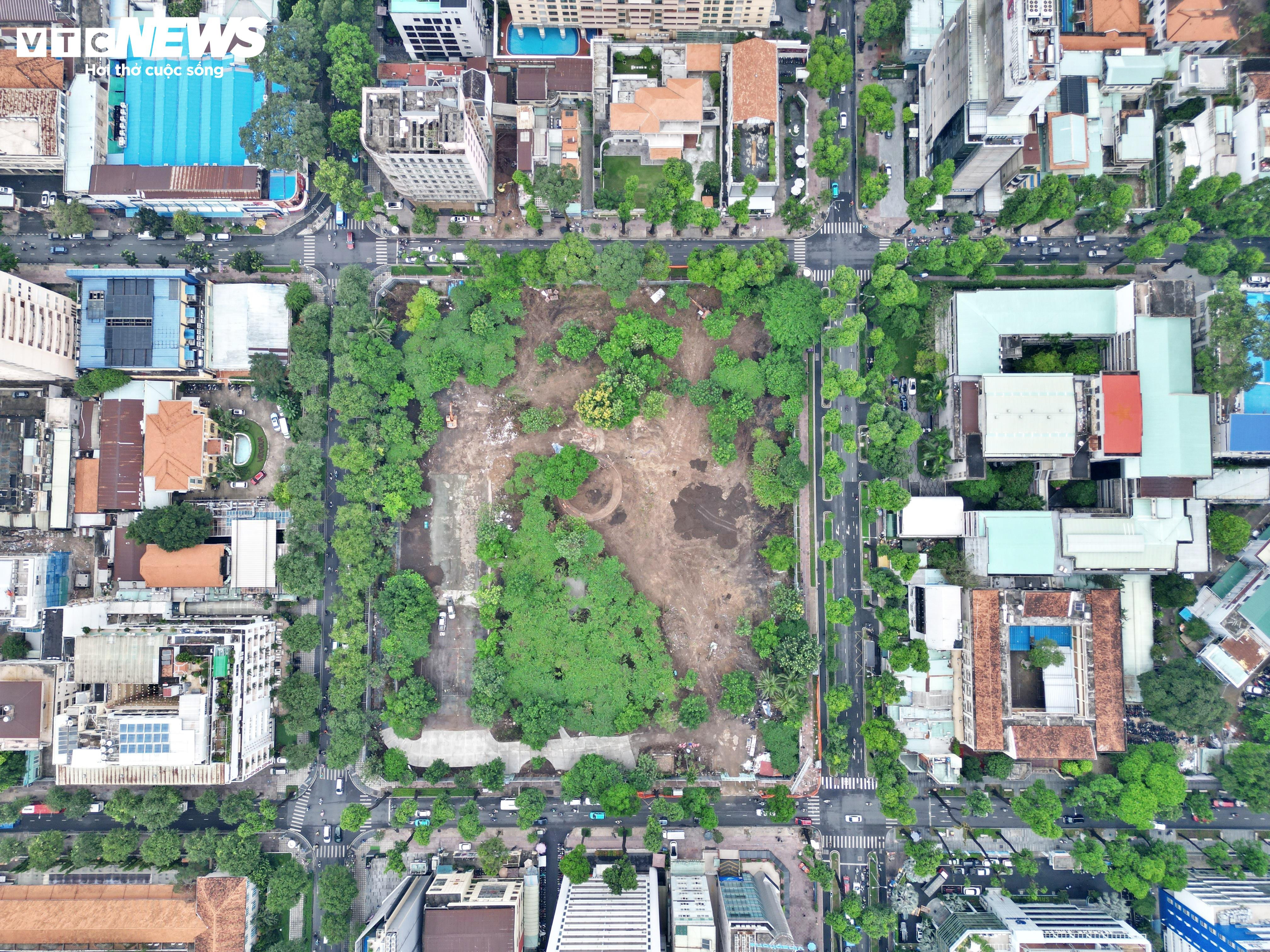 Tất bật dọn dẹp khu ‘đất vàng’ ở TP.HCM làm công viên, vườn hoa Tết Bính Ngọ - 17