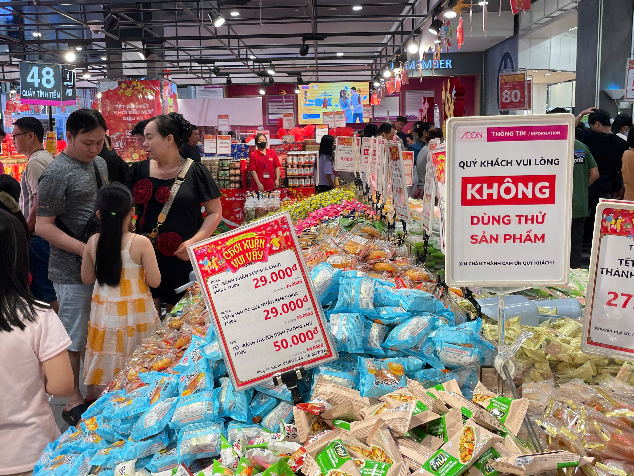 Siêu thị ở TP.HCM tung khuyến mãi ồ ạt, người dân tranh thủ sắm Tết sớm - 5