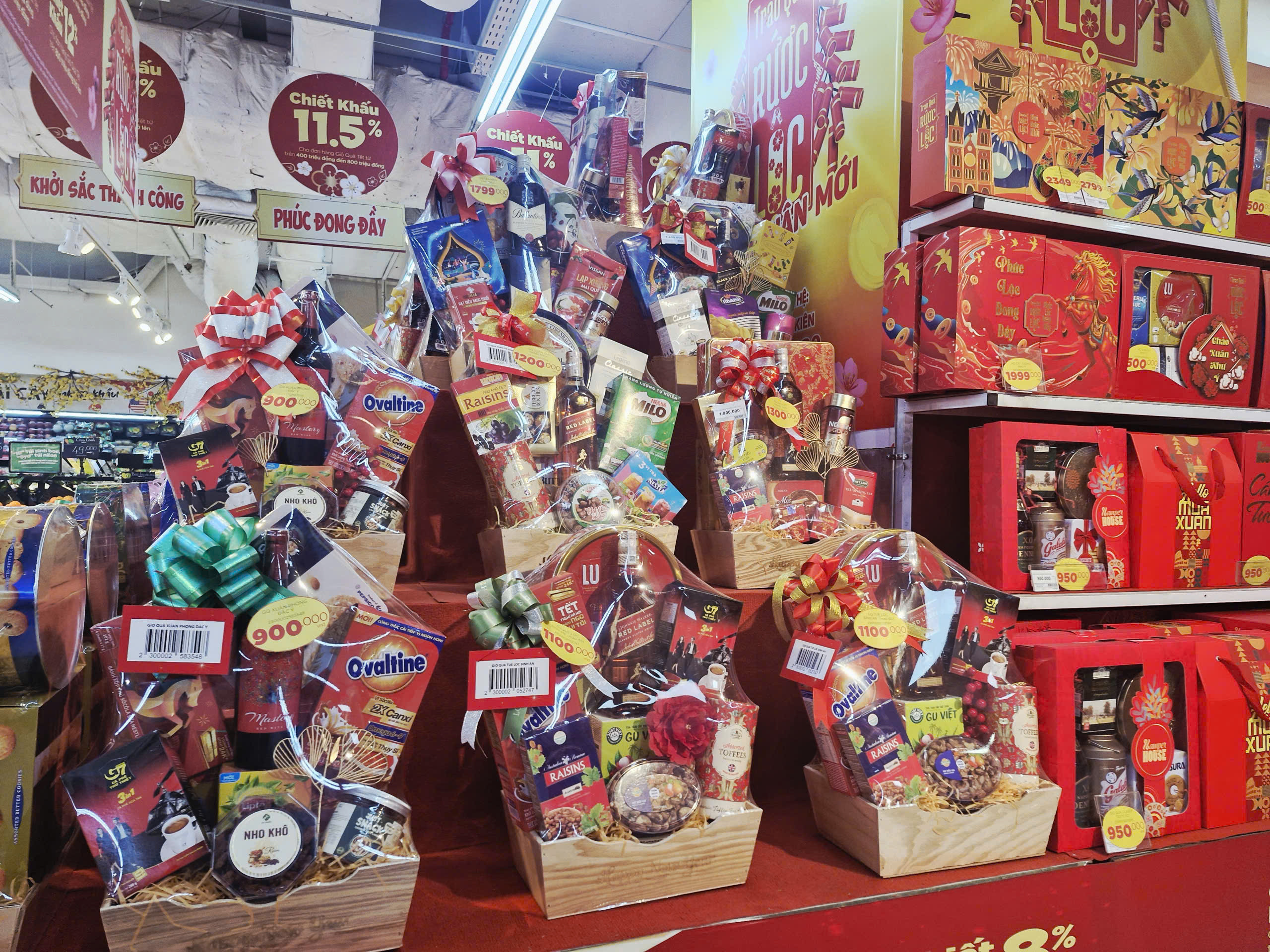 Siêu thị ở TP.HCM tung khuyến mãi ồ ạt, người dân tranh thủ sắm Tết sớm - 16