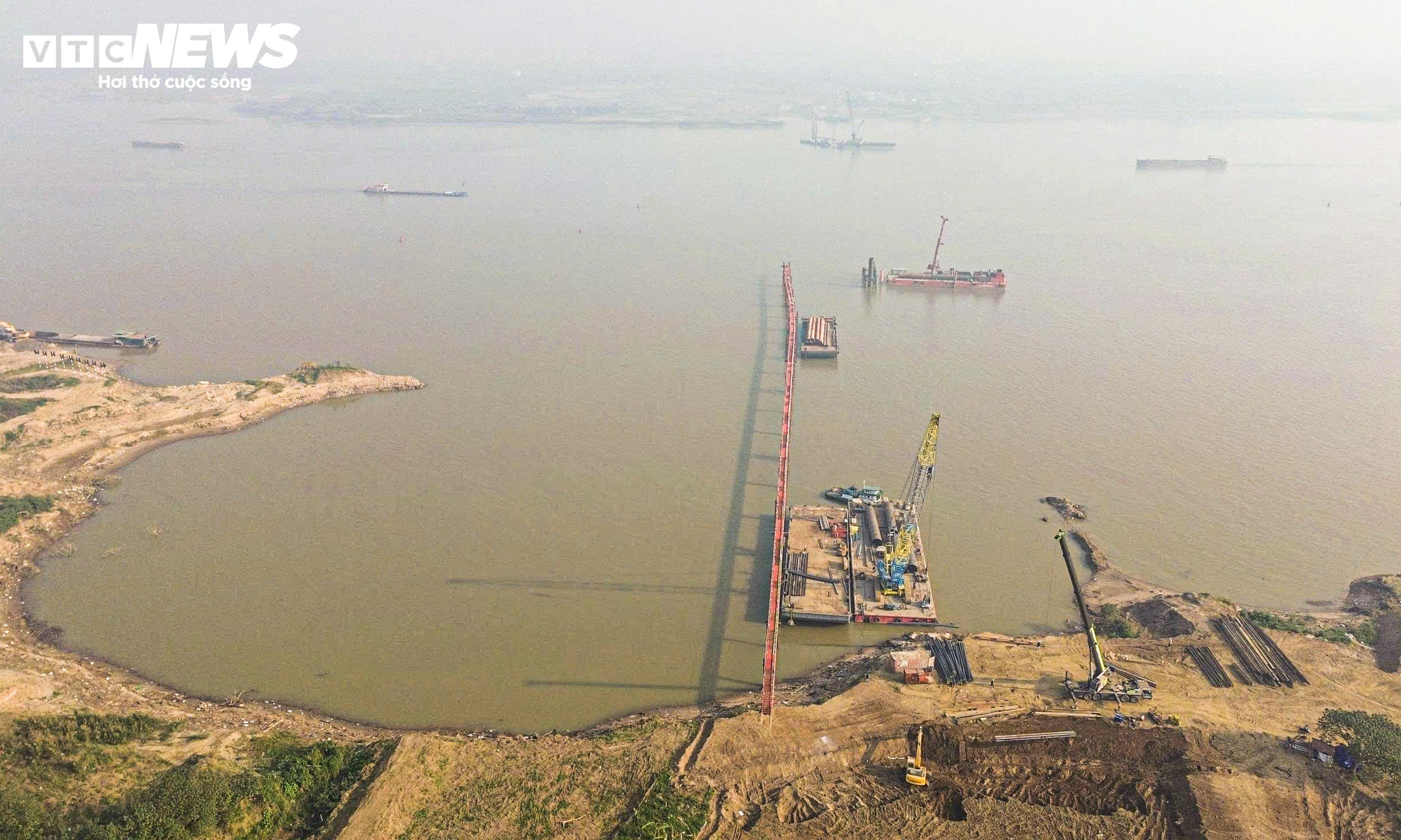 Cận cảnh công trường thi công cầu Thượng Cát hơn 7.300 tỷ đồng bắc qua sông Hồng - 9
