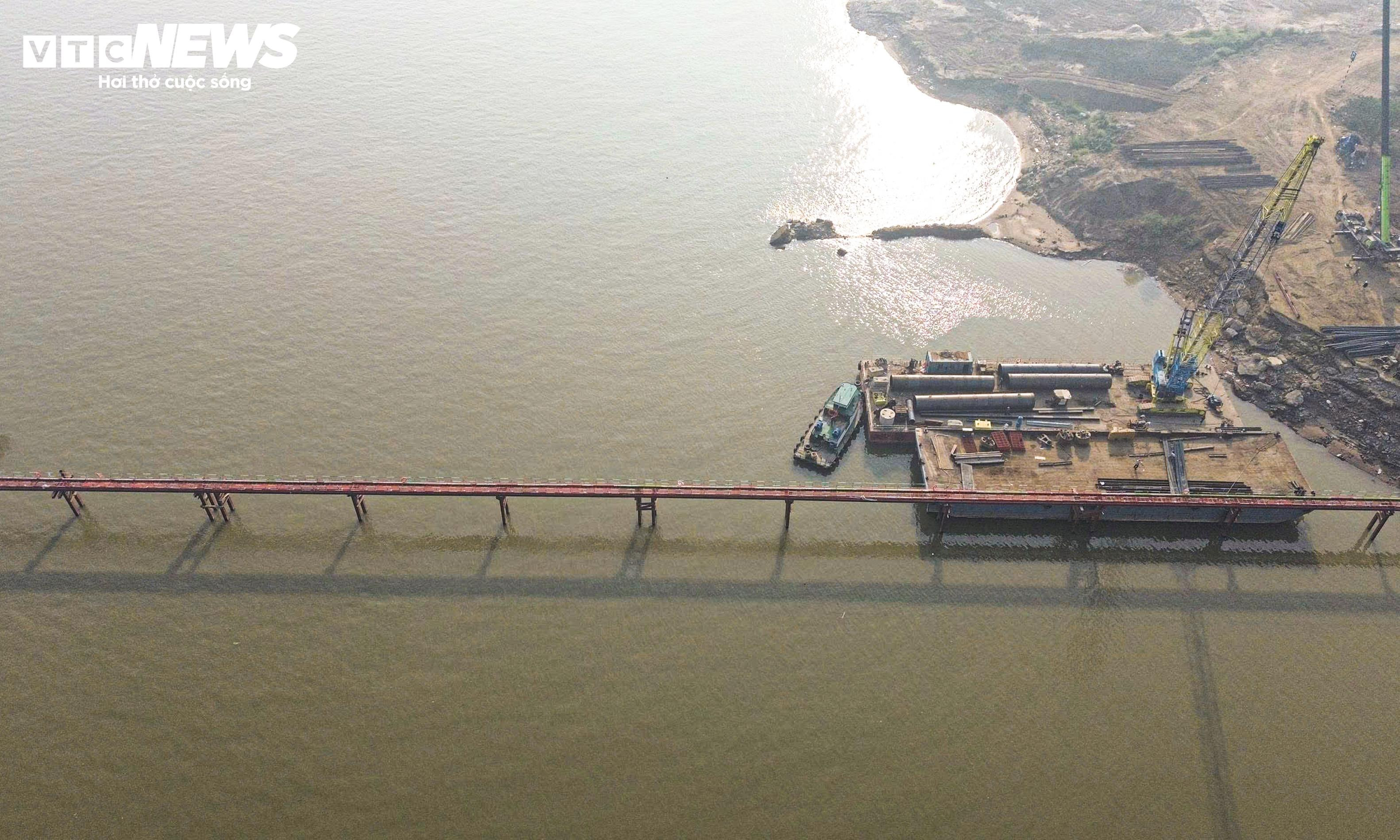 Cận cảnh công trường thi công cầu Thượng Cát hơn 7.300 tỷ đồng bắc qua sông Hồng - 4