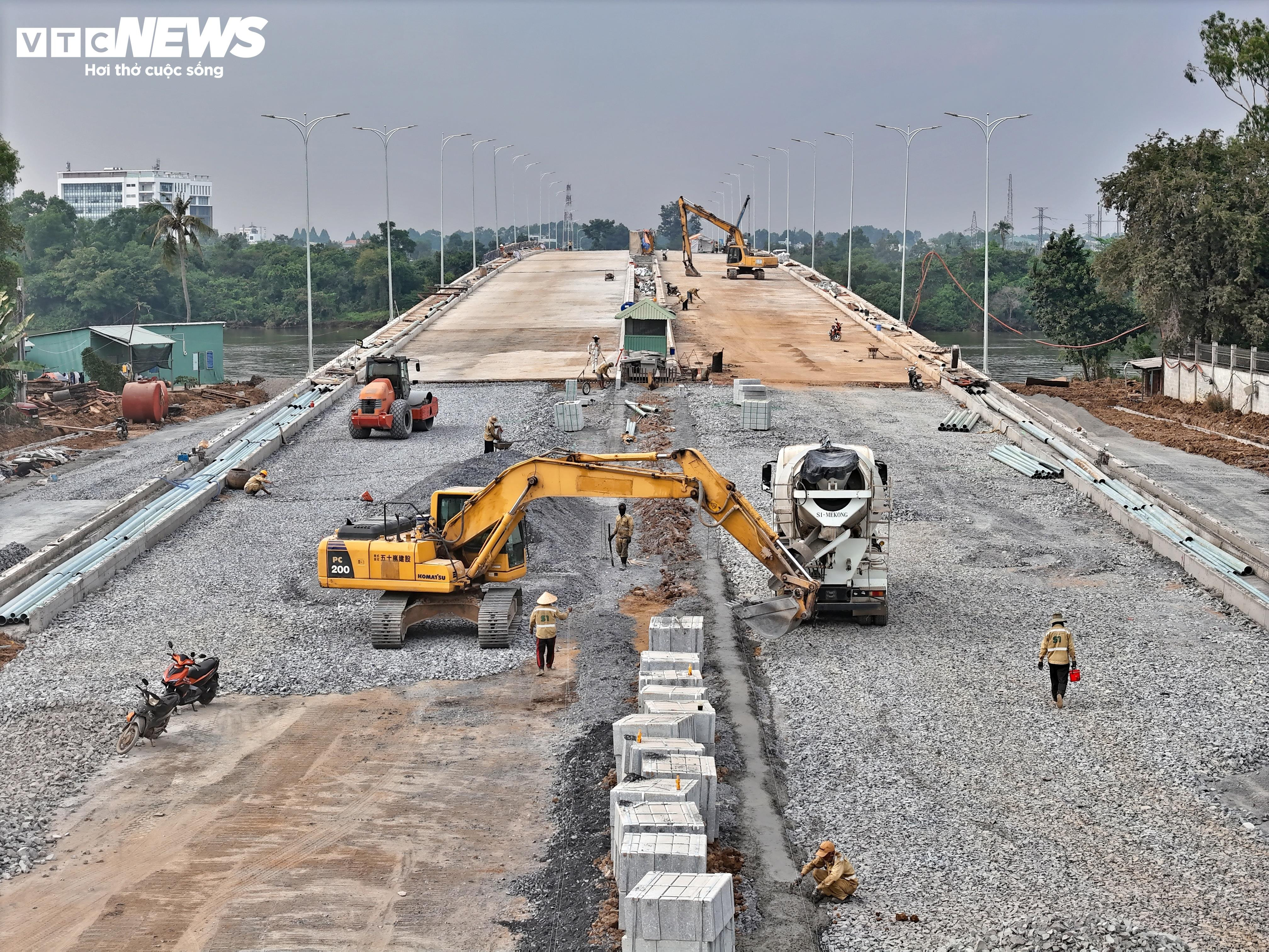 Tấp nập thi công dự án 1.500 tỷ đồng qua 'siêu phường' ở Đồng Nai - 6