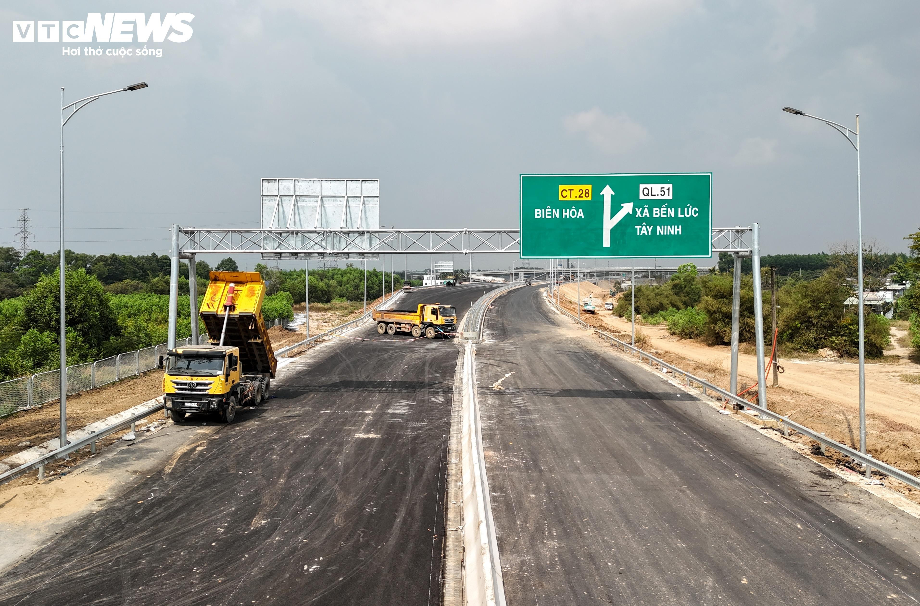 Toàn cảnh 38 km cao tốc Biên Hòa - Vũng Tàu trước ngày thông xe - 7
