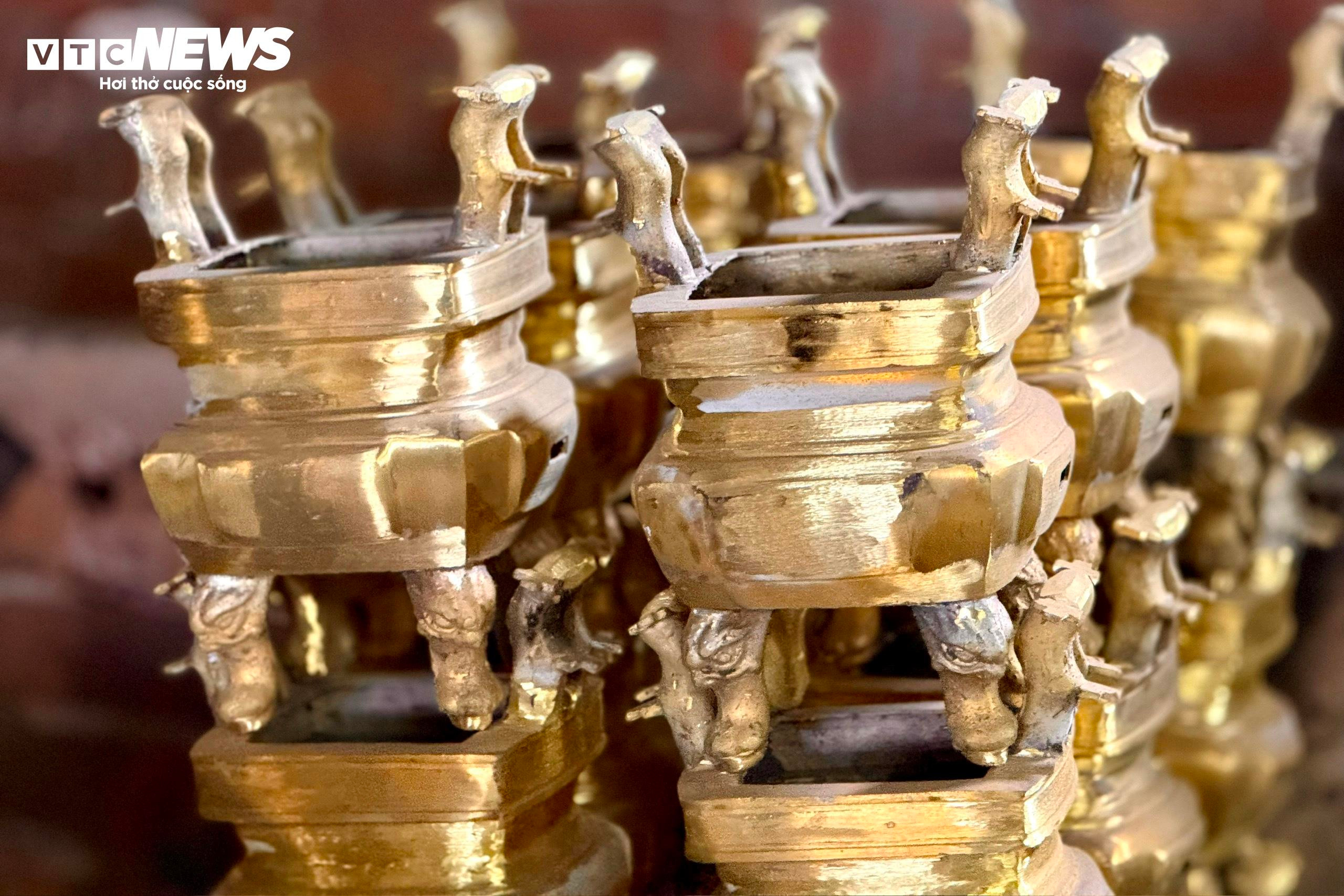 Làng nghề lư đồng TP.HCM tất bật dịp cận Tết - 15