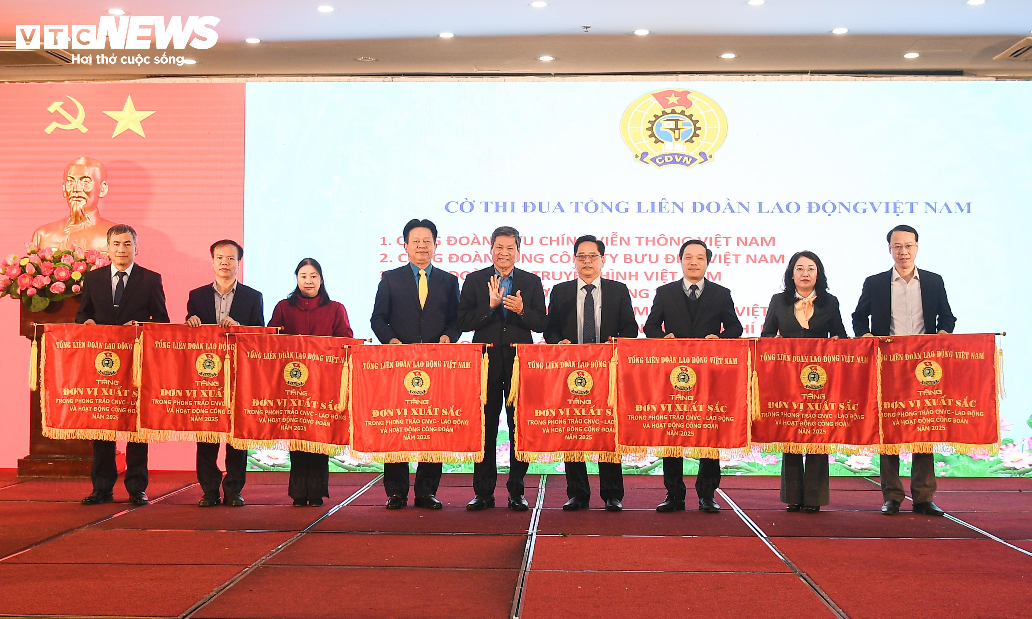 Toàn cảnh hội nghị tổng kết năm 2025 của Công đoàn Khoa học và Công nghệ Việt Nam - 10