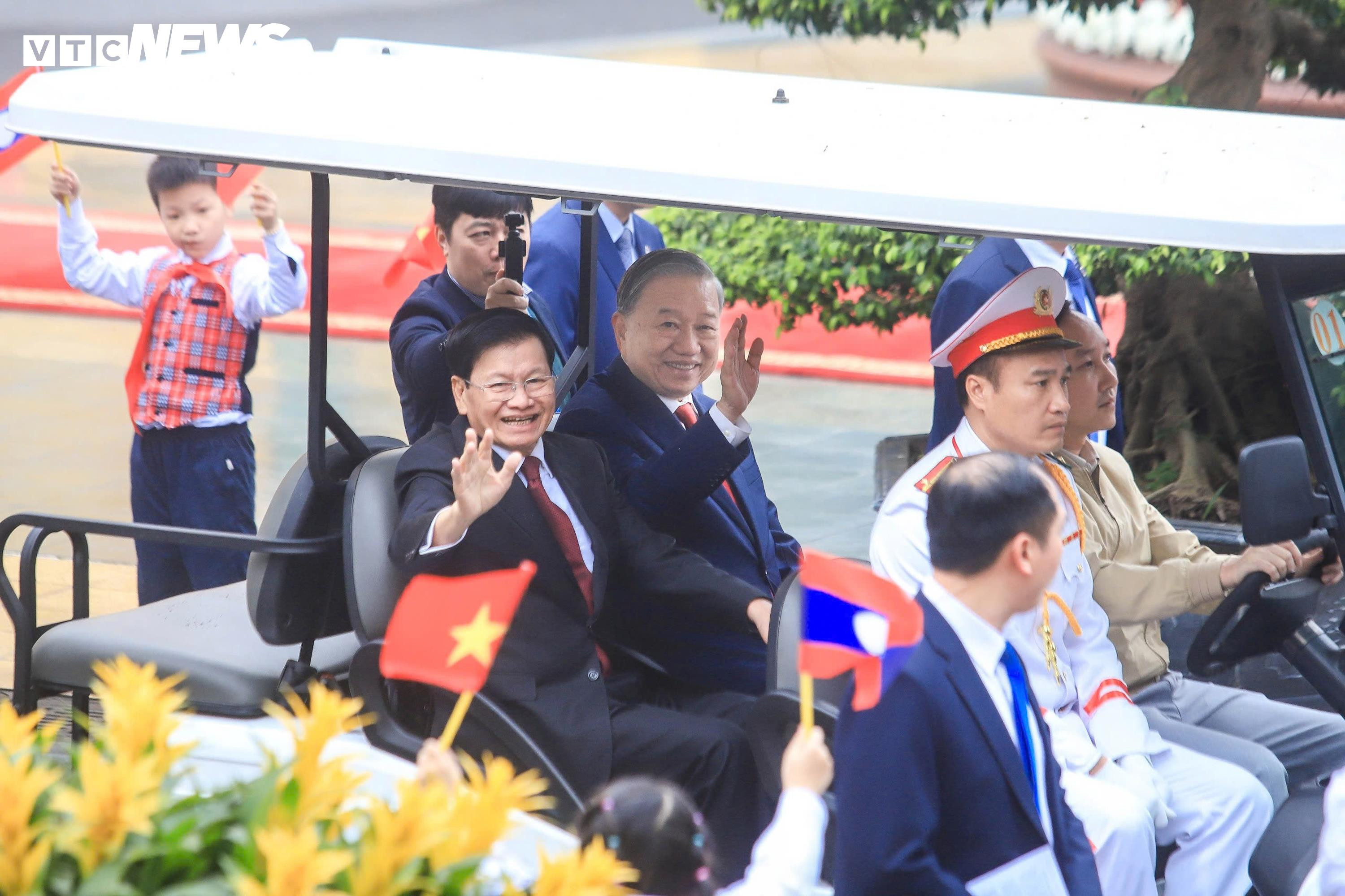 21 loạt đại bác chào mừng Tổng Bí thư, Chủ tịch nước Lào Thongloun Sisoulith - 14