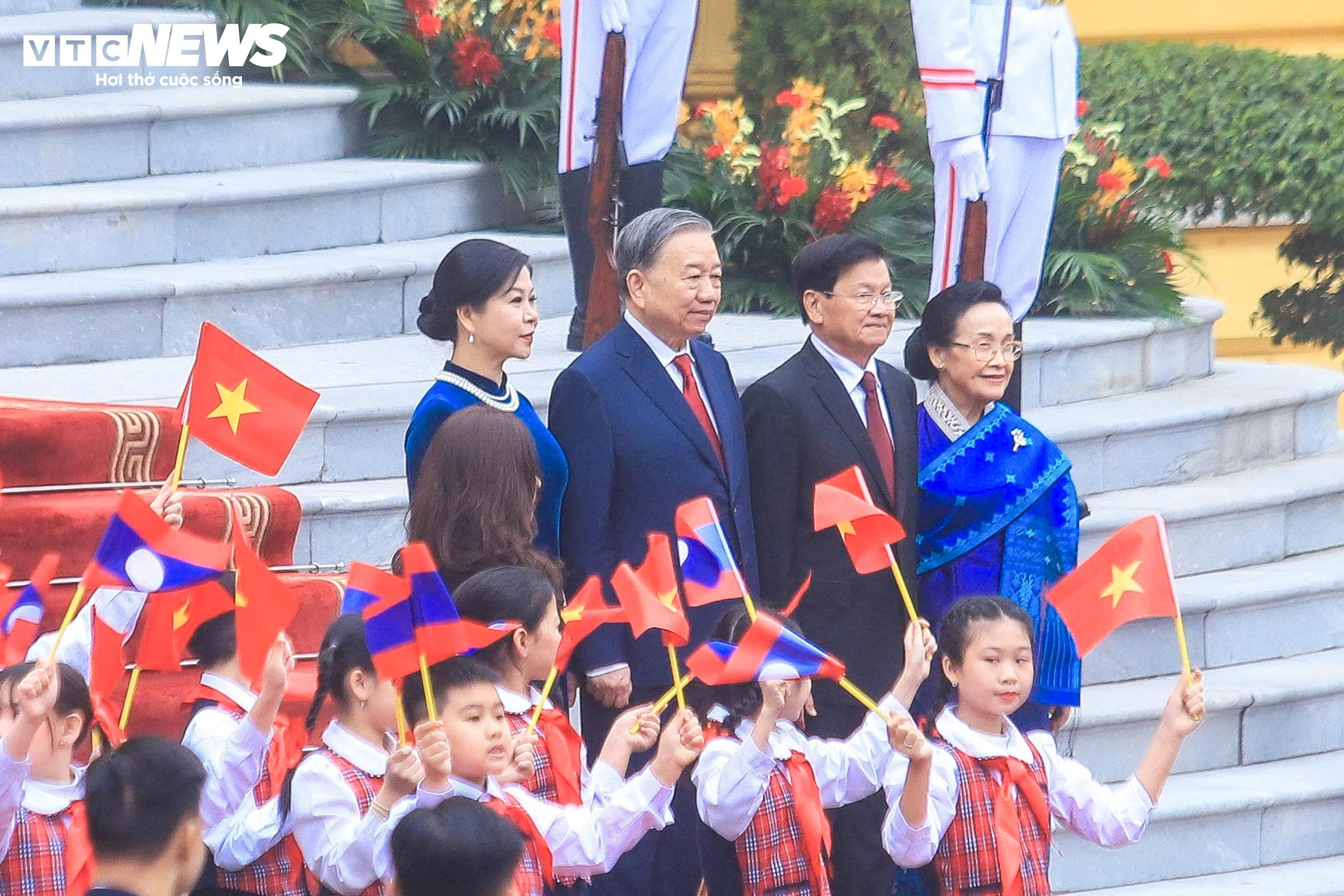 21 loạt đại bác chào mừng Tổng Bí thư, Chủ tịch nước Lào Thongloun Sisoulith - 13