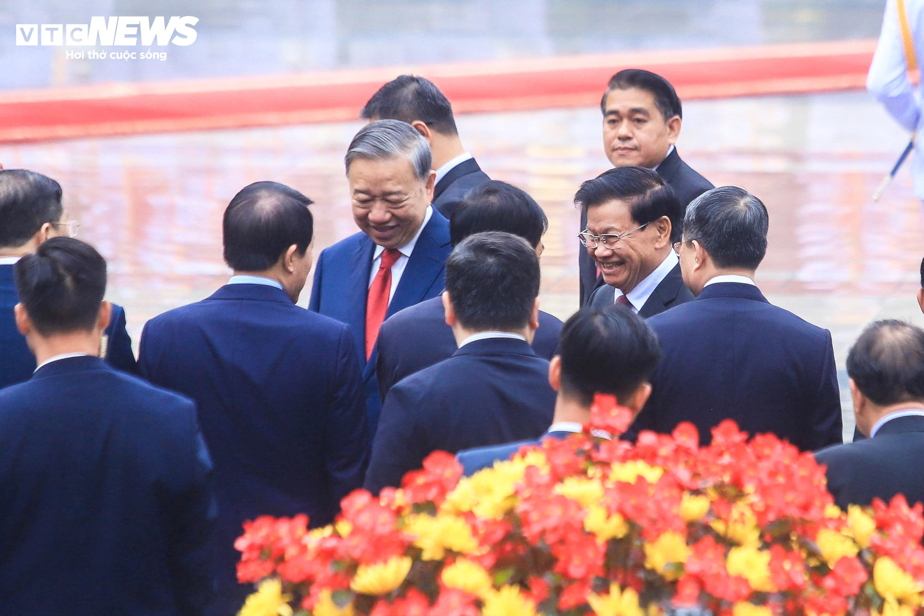 21 loạt đại bác chào mừng Tổng Bí thư, Chủ tịch nước Lào Thongloun Sisoulith - 12