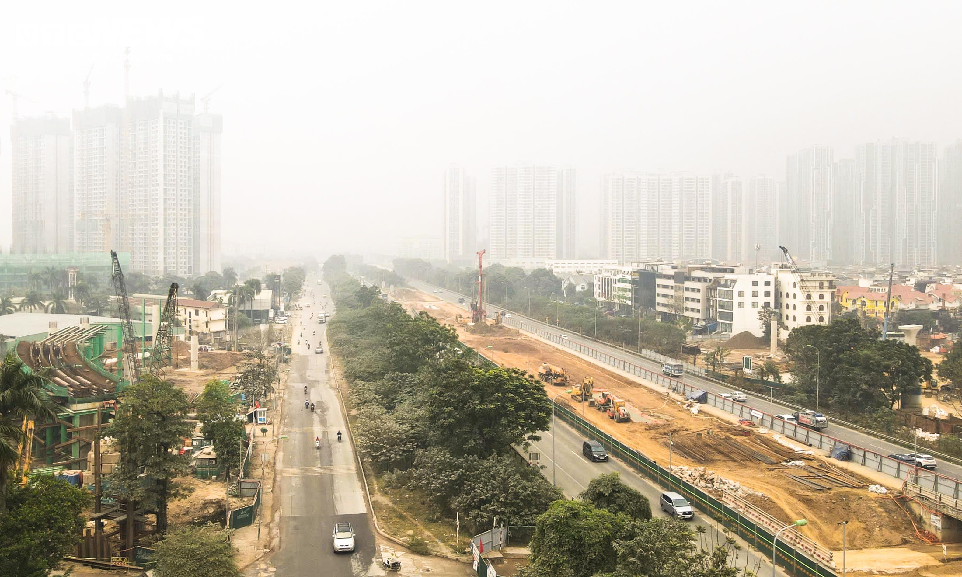 Ô nhiễm không khí trở lại, bầu trời Hà Nội mù mịt từ sáng đến tối - 8