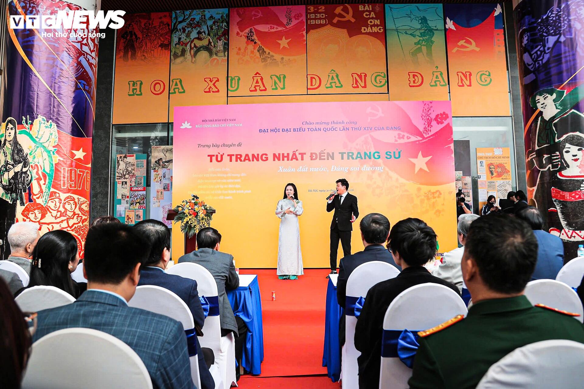 Khai mạc trưng bày 'Từ trang nhất đến trang sử - Xuân đất nước, Đảng soi đường' - 1