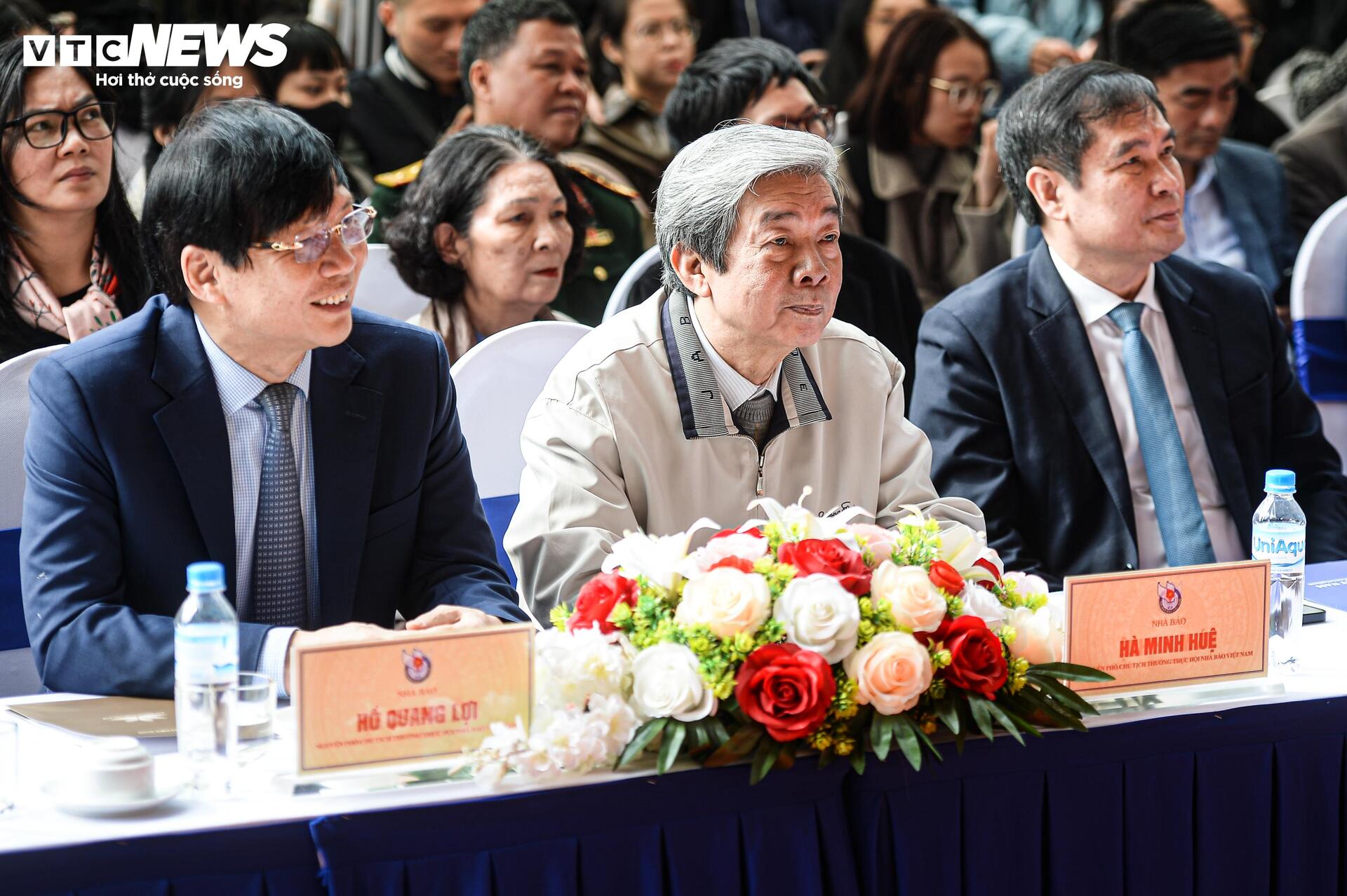 Khai mạc trưng bày 'Từ trang nhất đến trang sử - Xuân đất nước, Đảng soi đường' - 2