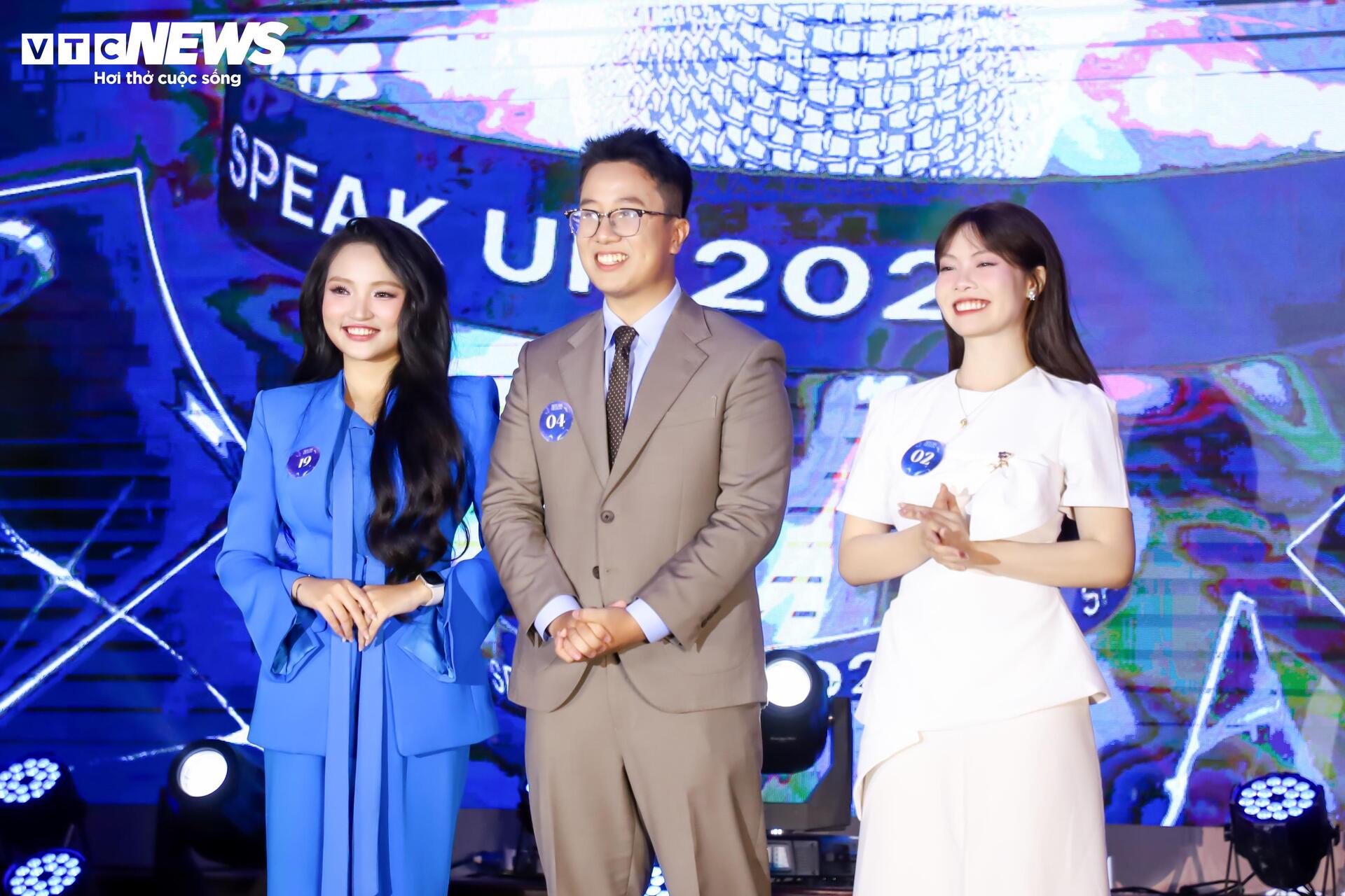 Lộ diện quán quân cuộc thi Người dẫn chương trình tài năng SpeakUp 2026 - 9