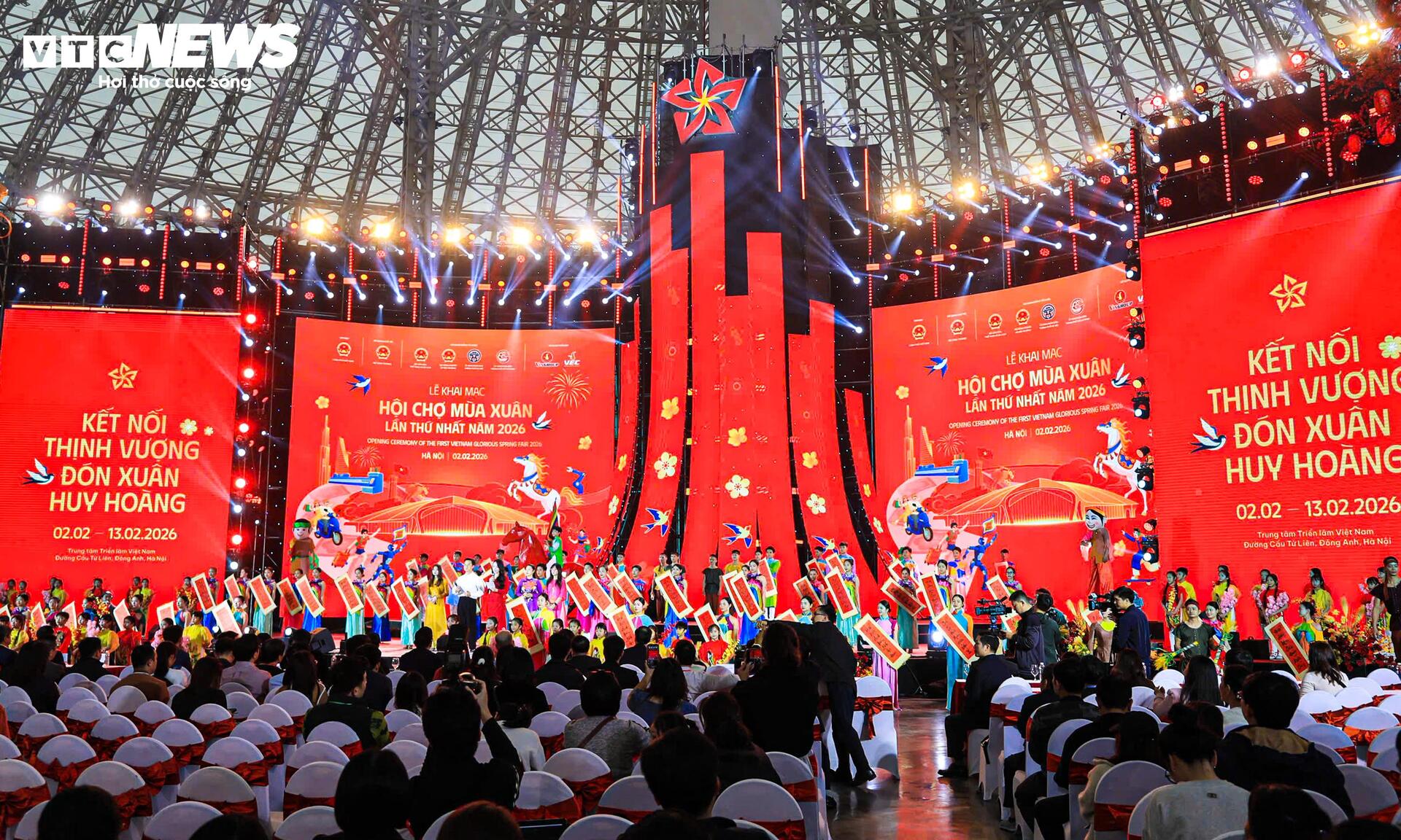 Thủ tướng Phạm Minh Chính dự tổng duyệt khai mạc Hội chợ Mùa Xuân 2026 - 14