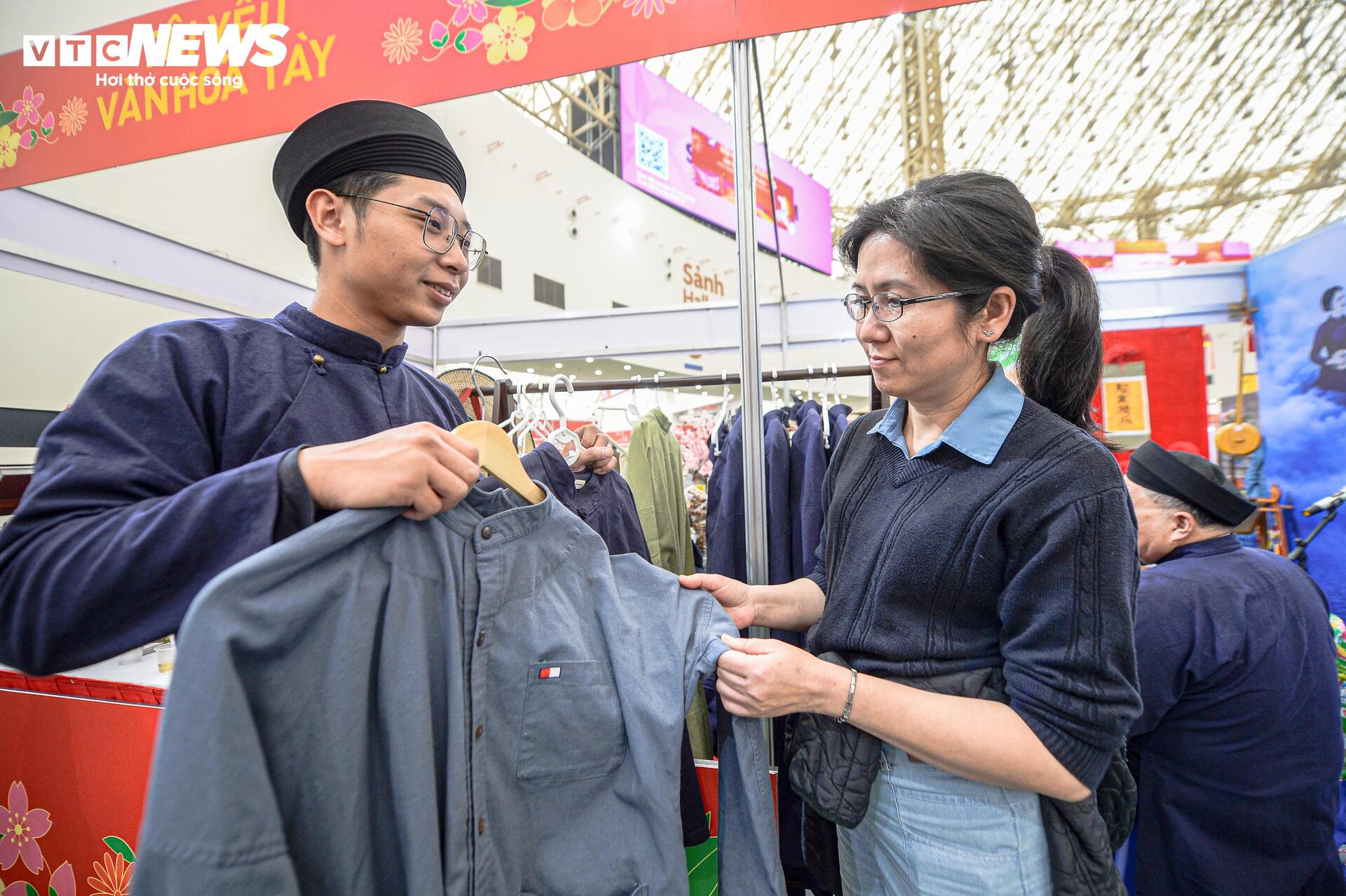 Hà Nội mang không gian Tết truyền thống đến Hội chợ Mùa Xuân 2026 - 12