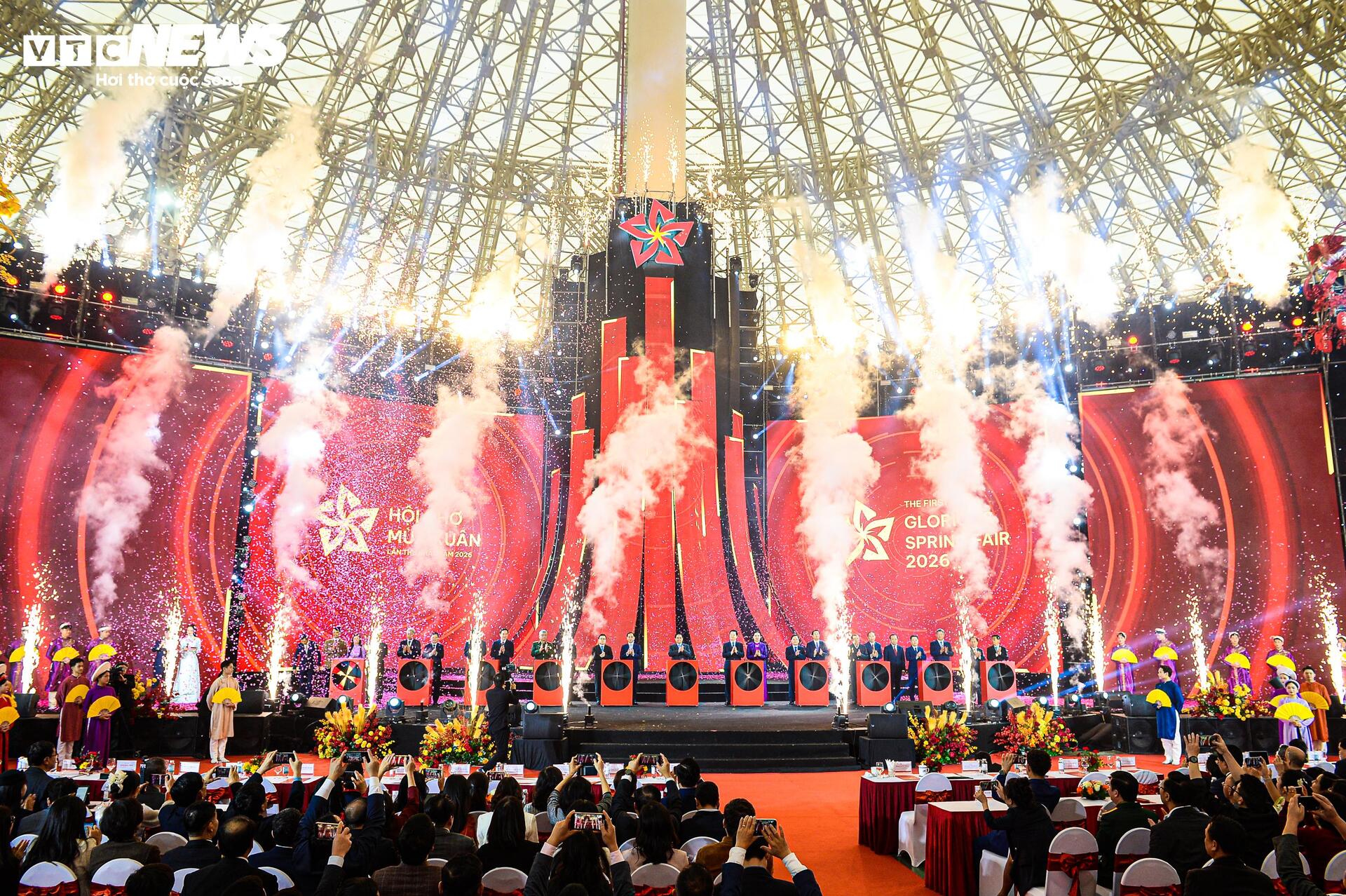 Toàn cảnh lễ khai mạc Hội chợ Mùa Xuân lần thứ nhất năm 2026 - 4