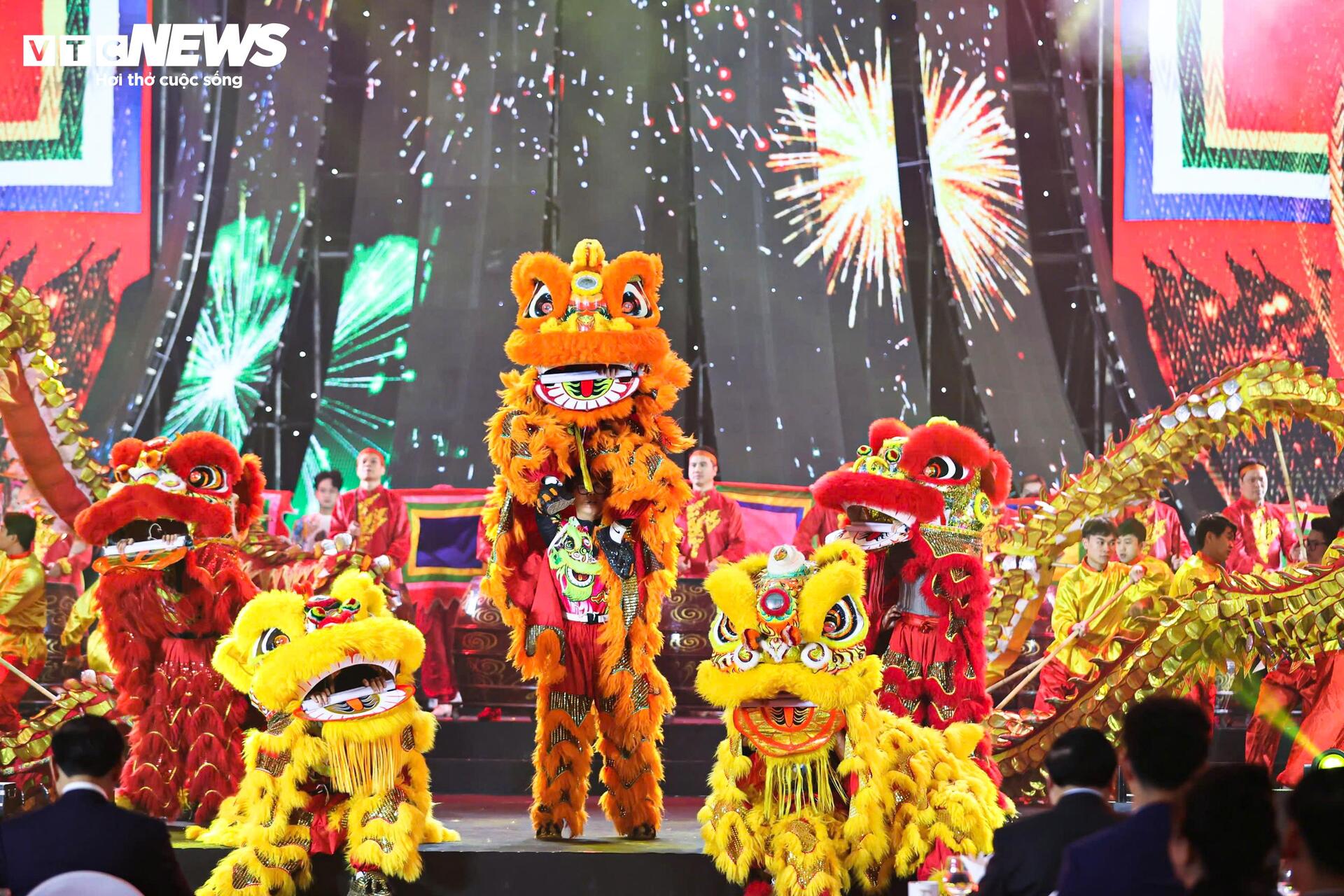 Toàn cảnh lễ khai mạc Hội chợ Mùa Xuân lần thứ nhất năm 2026 - 6