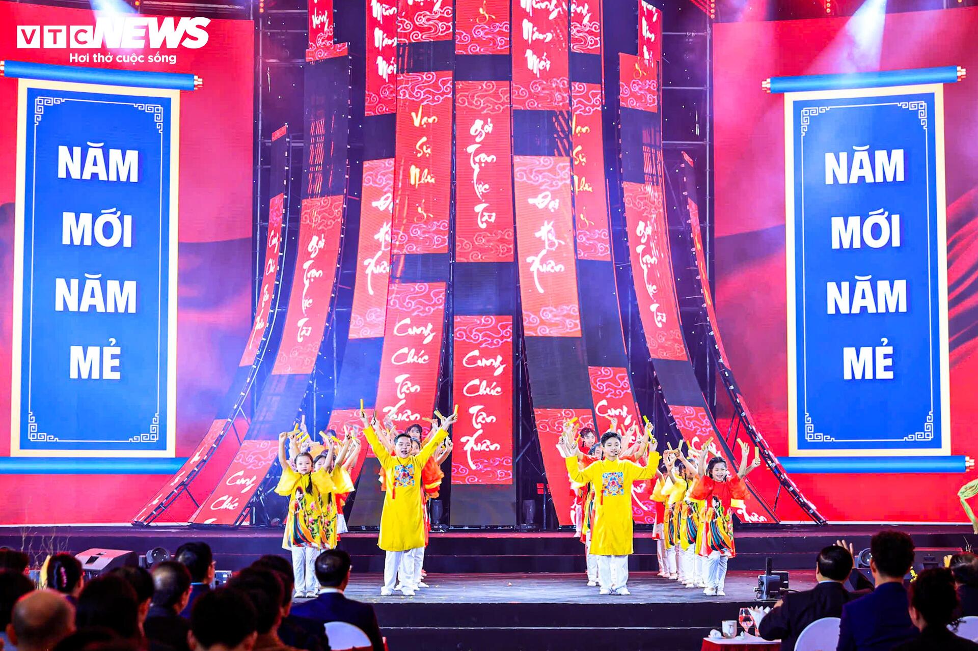 Toàn cảnh lễ khai mạc Hội chợ Mùa Xuân lần thứ nhất năm 2026 - 10