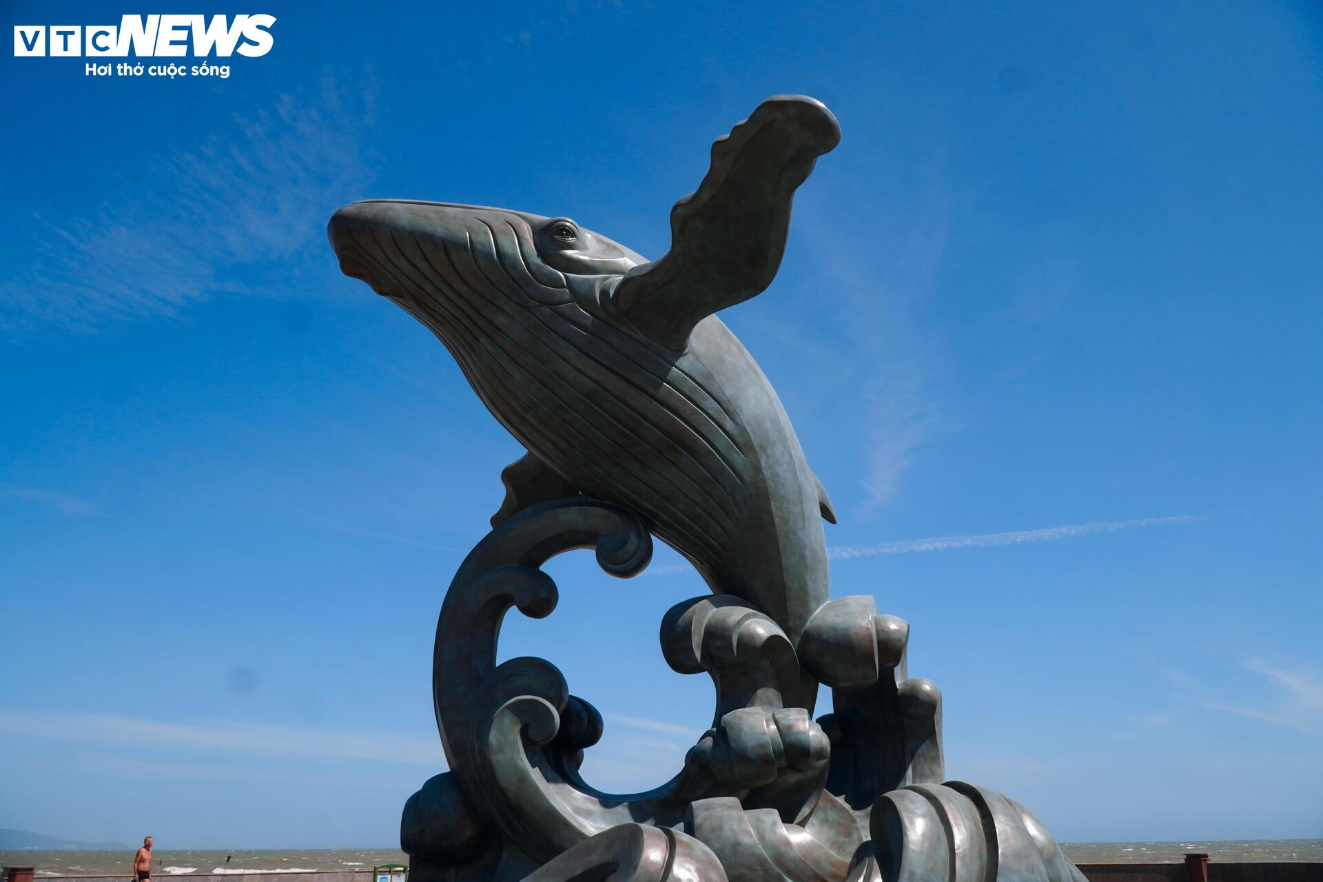 Cận cảnh công trình tượng cá Ông hơn 50 tỷ đồng tại TP.HCM - 7