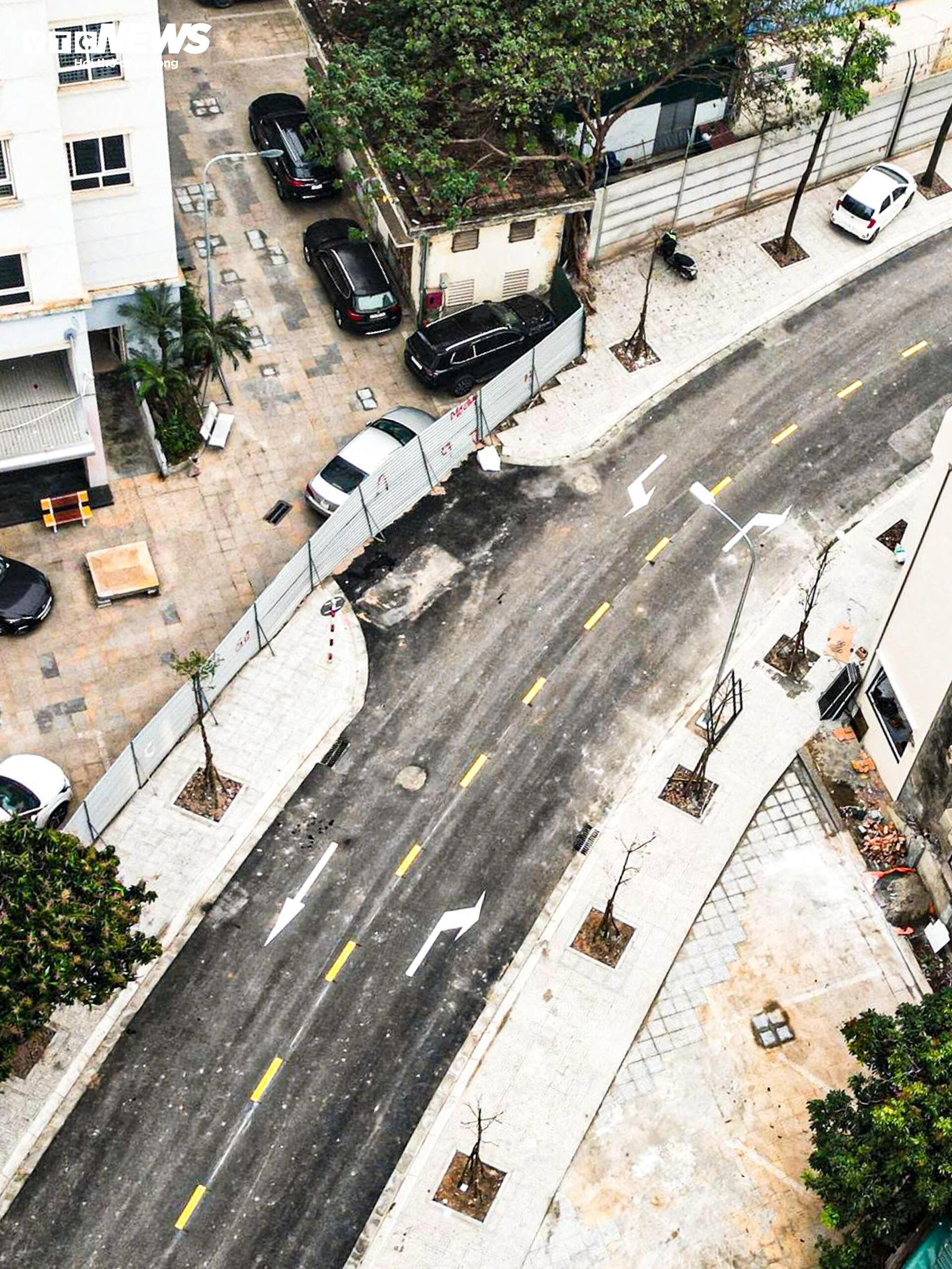 Toàn cảnh tuyến đường hơn 83 tỷ vừa thông xe kỹ thuật, lách giữa 2 tòa chung cư - 6